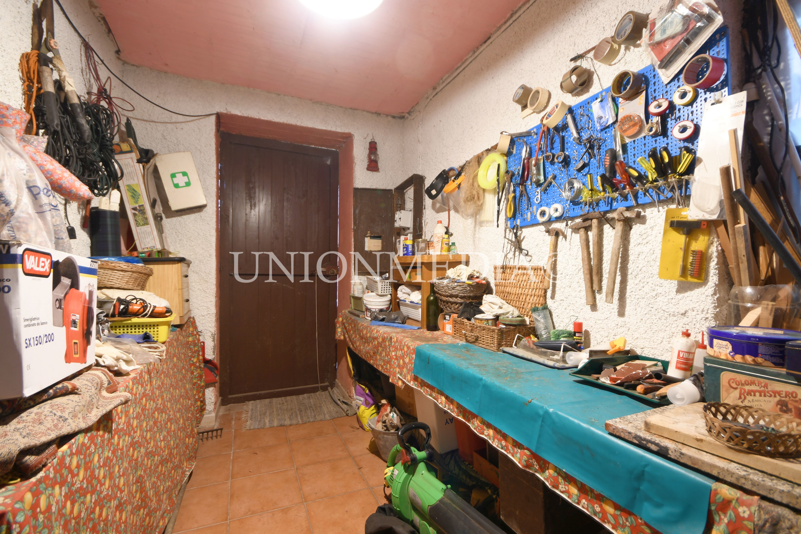 Immagine 28 di Casa indipendente in vendita  a Comano