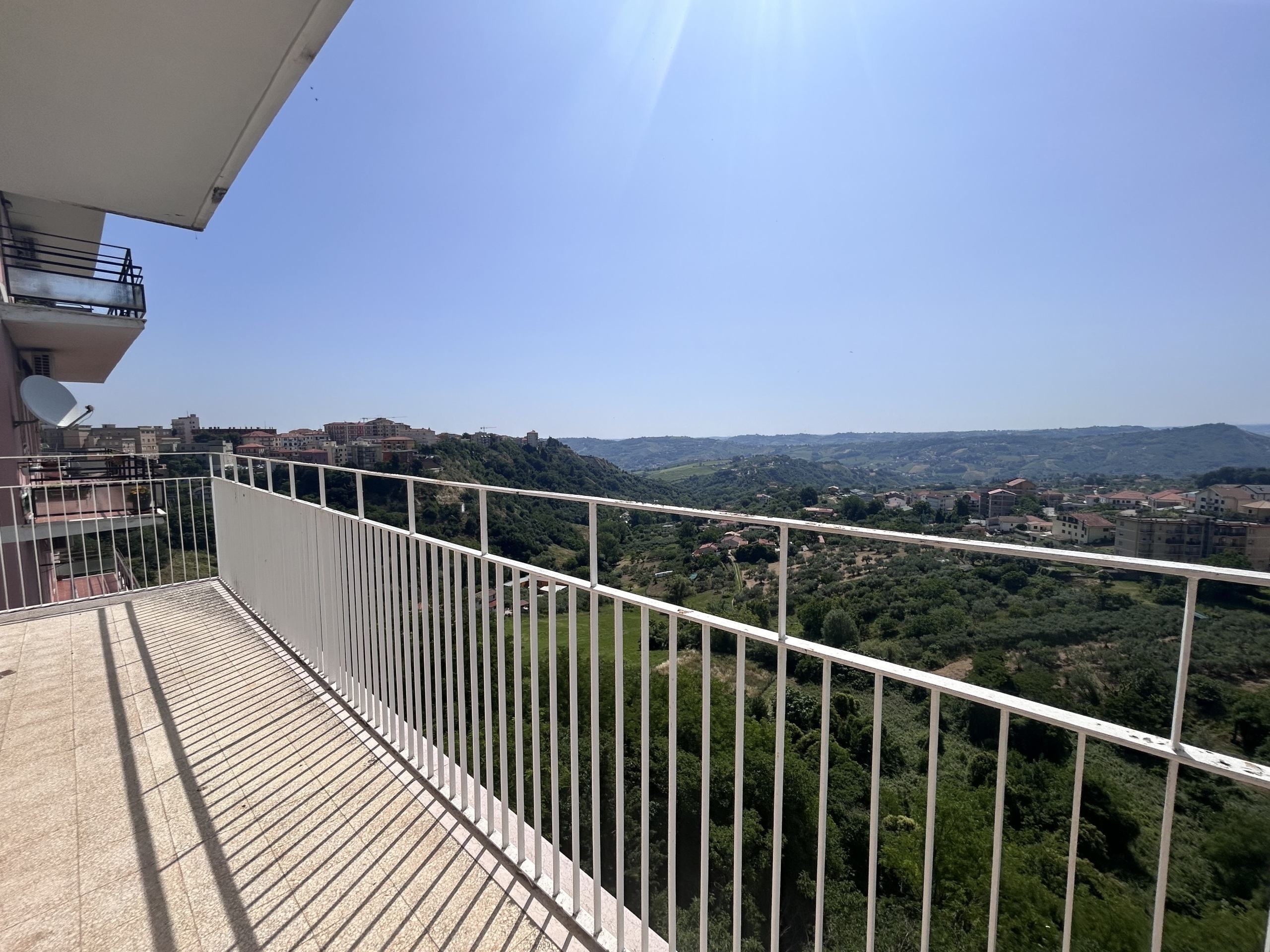 Immagine 23 di Pentalocale in vendita  in Viale Maiella 23/A a Chieti