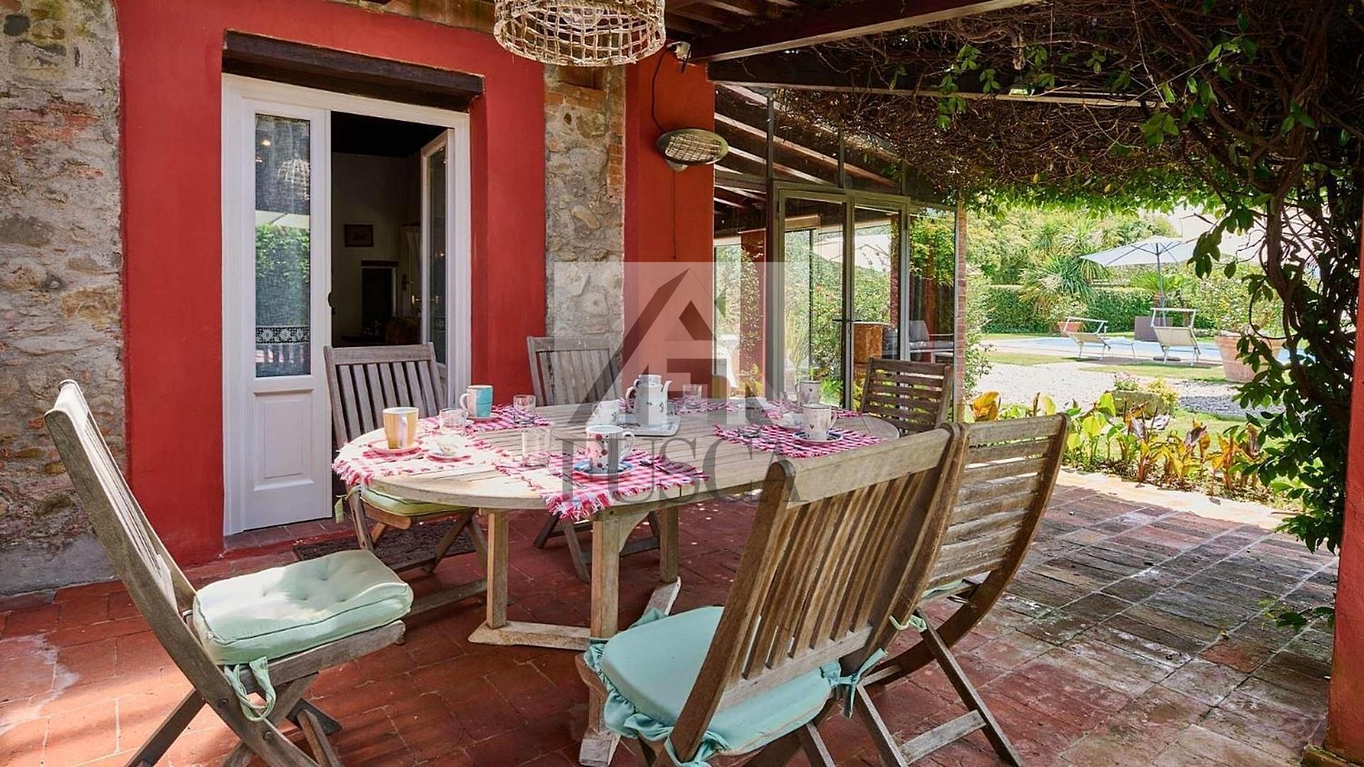 Immagine 11 di Villa in vendita  in Via Barsotto a Lucca