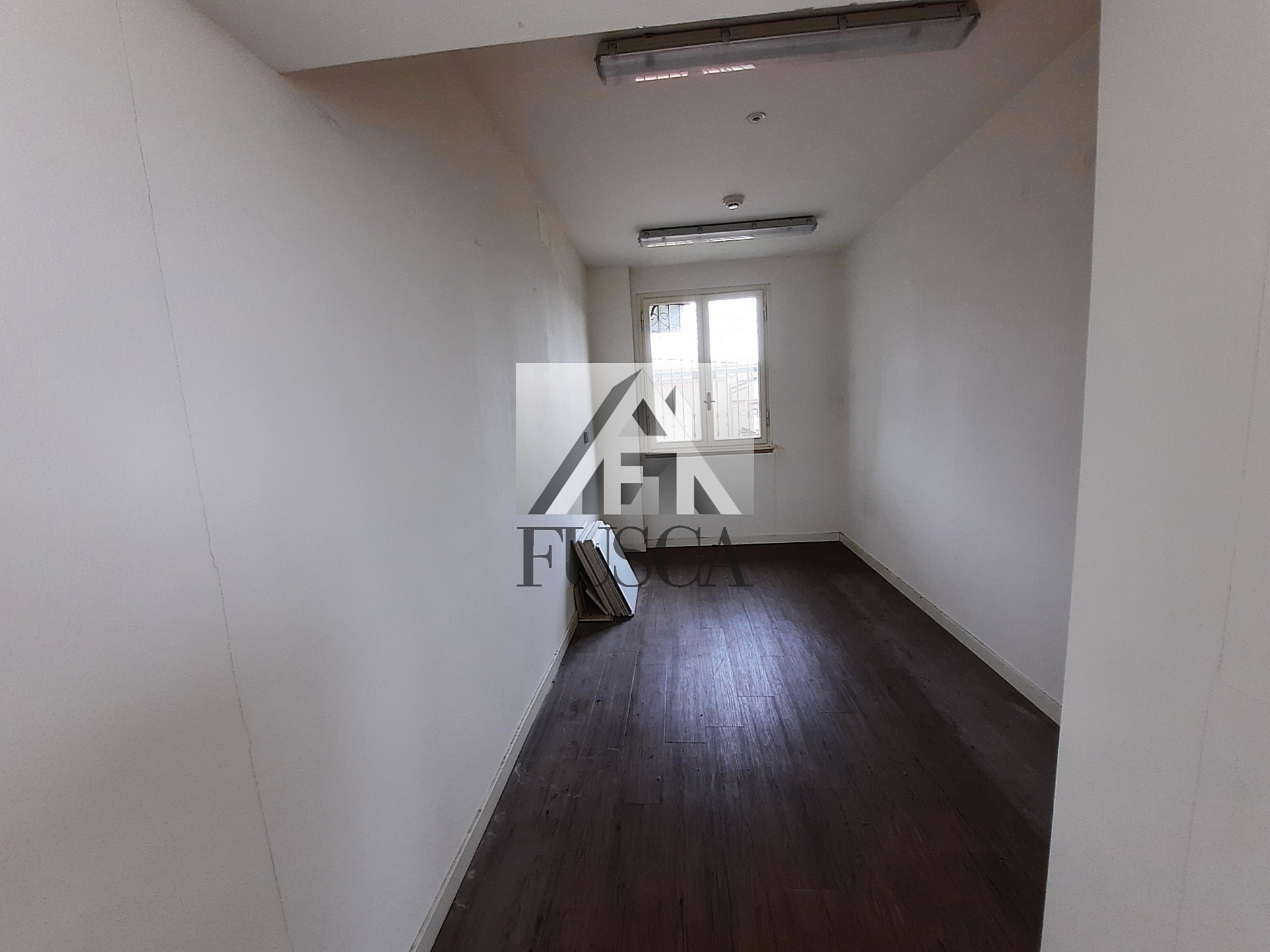 Immagine 9 di Locale commerciale in affitto  in Via Vecchia Pesciatina a Lucca