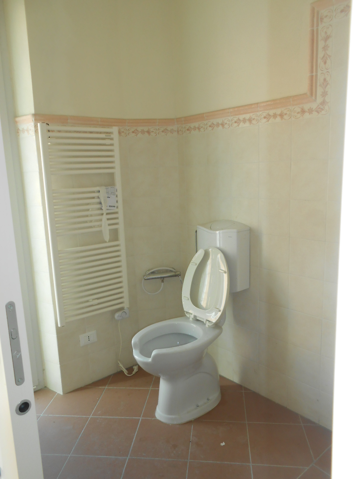 Immagine 3 di Capannone industriale in vendita  in Viale San Concordio a Lucca