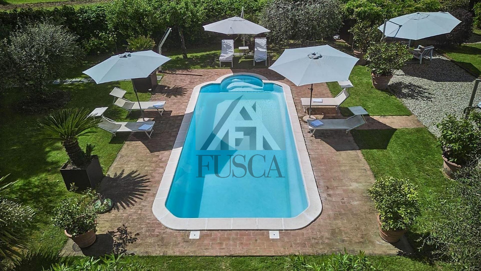 Immagine 44 di Villa in vendita  in Via Barsotto a Lucca