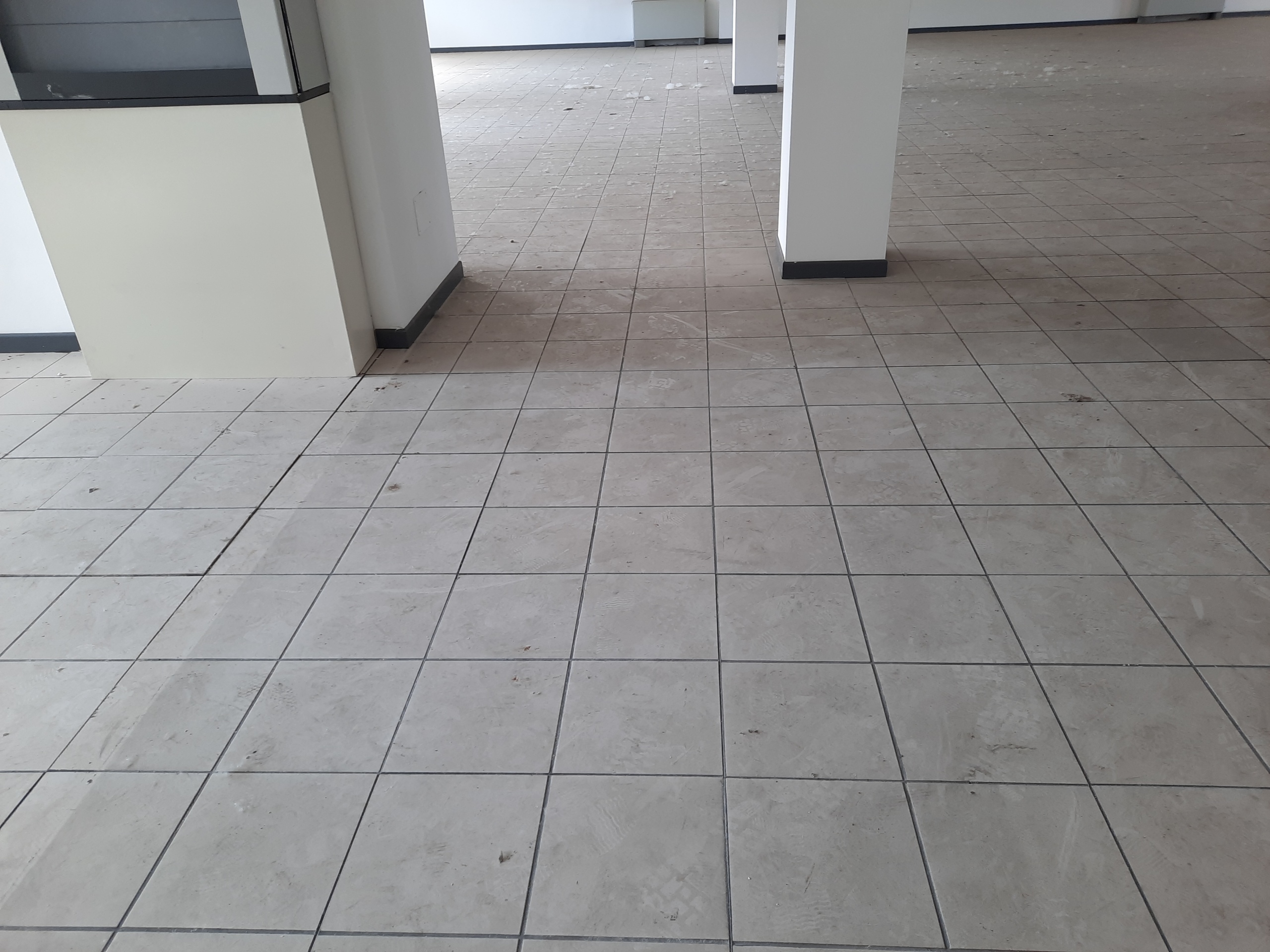 Immagine 18 di Ufficio in affitto  in Viale G. Puccini a Lucca