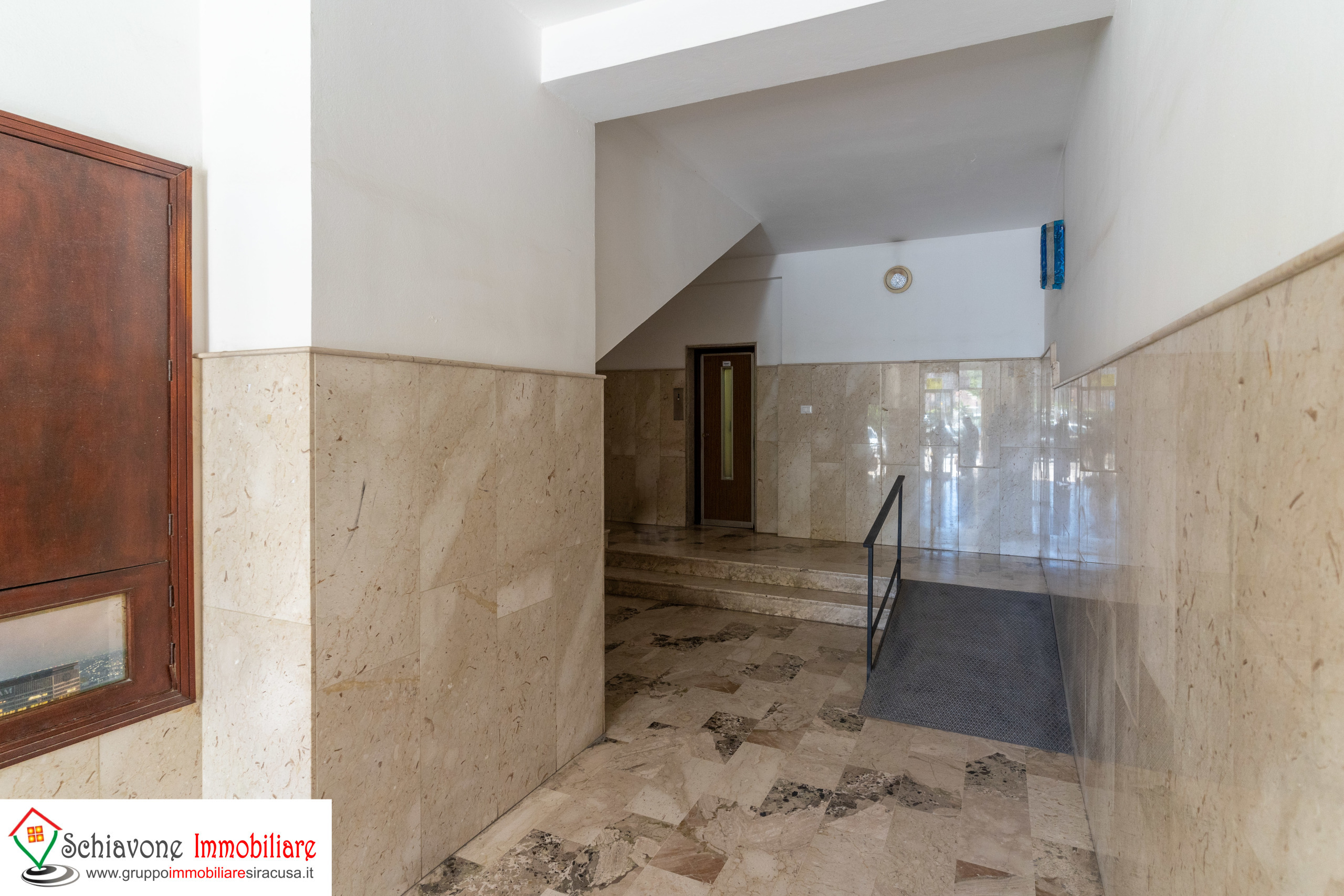 Immagine 29 di Attico in vendita  a Siracusa