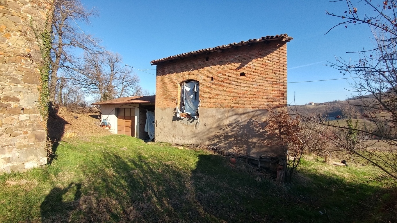 Immagine 8 di Rustico / casale in vendita  in Via della Pace 4 a Valsamoggia