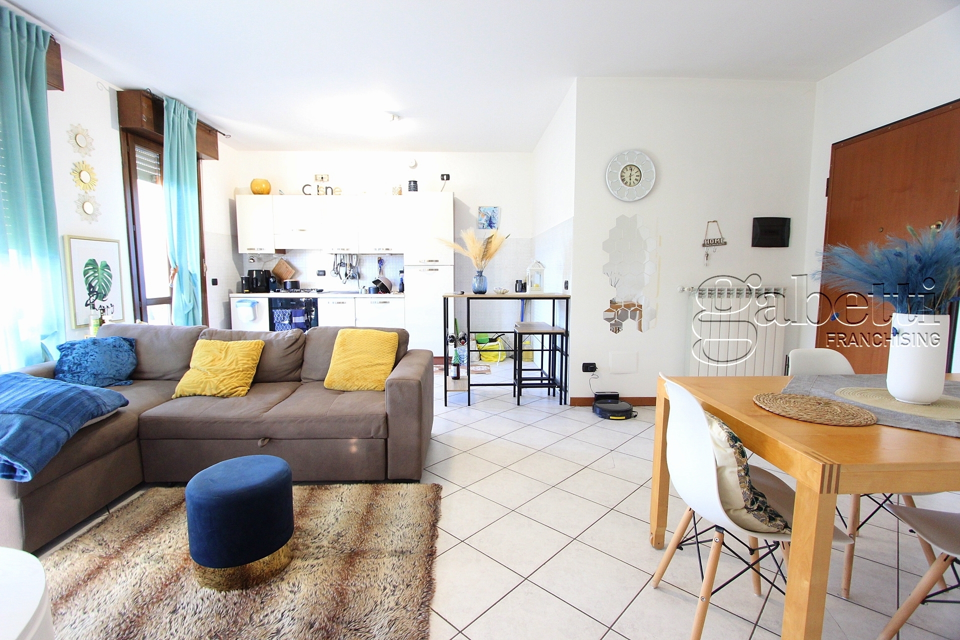 Immagine 3 di Trilocale in vendita  in giacomo leopardi a Lainate