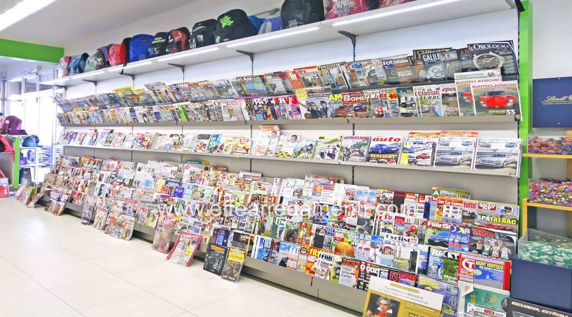 Immagine 1 di Attività commerciale in vendita  in Via Fillungo a Lucca