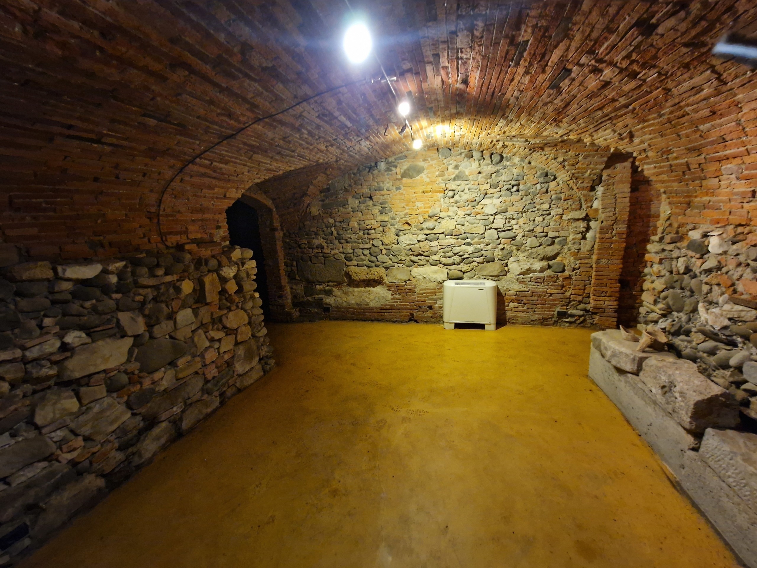 Immagine 8 di Capannone industriale in vendita  in Via San Gregorio a Lucca