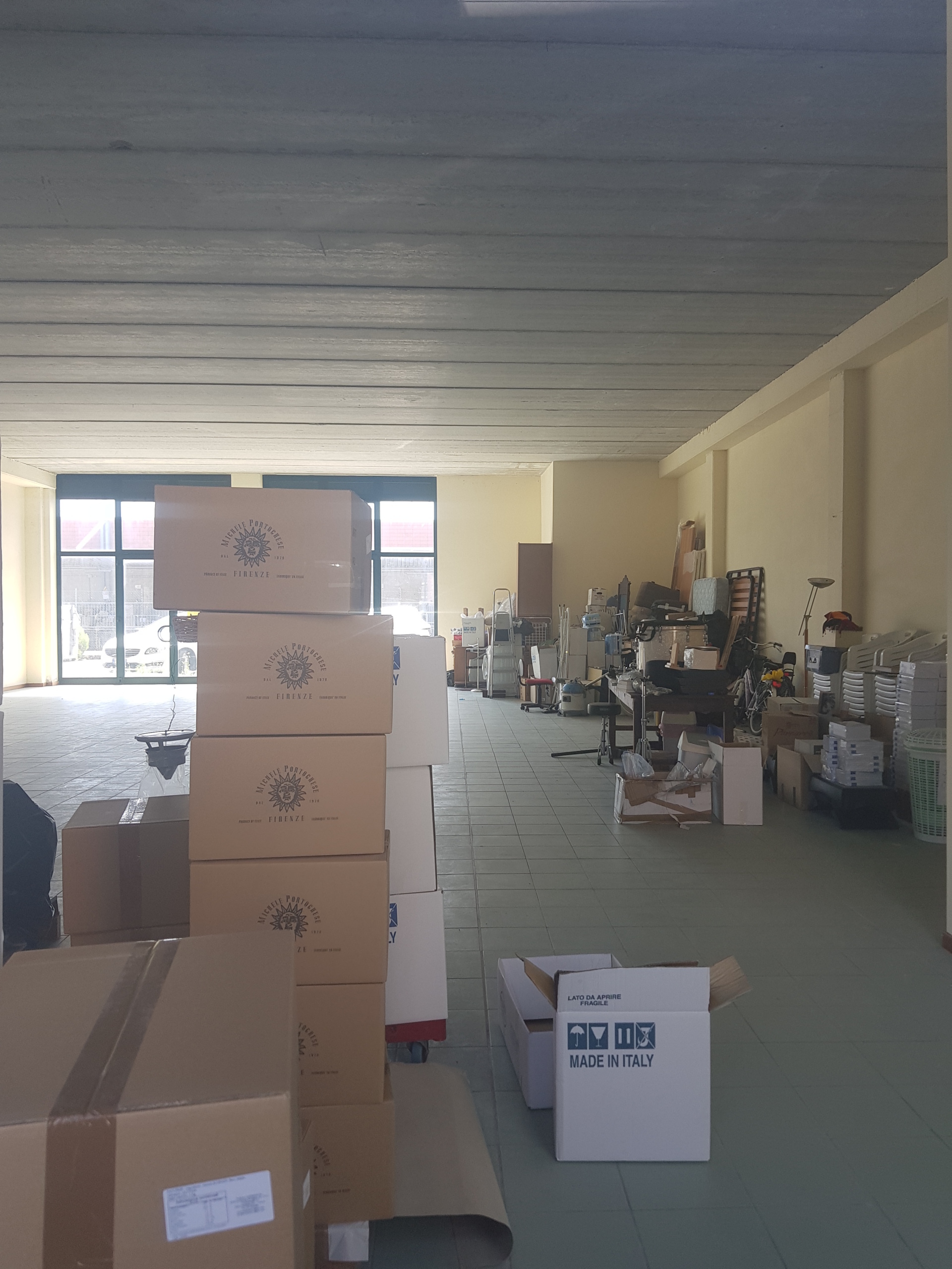 Immagine 2 di Capannone industriale in vendita  in Viale Giacomo Puccini a Lucca