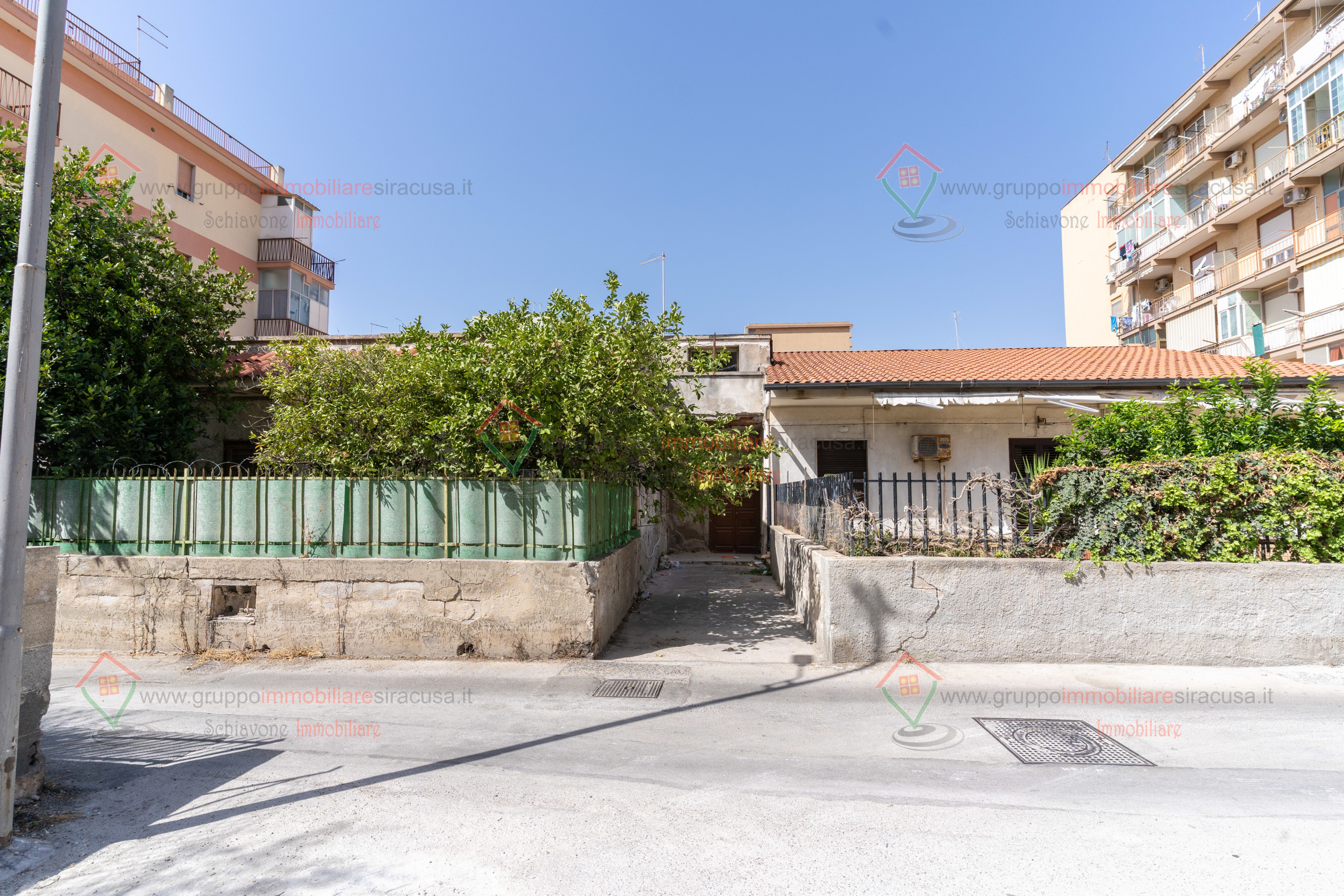 Immagine 2 di Casa indipendente in vendita  a Siracusa