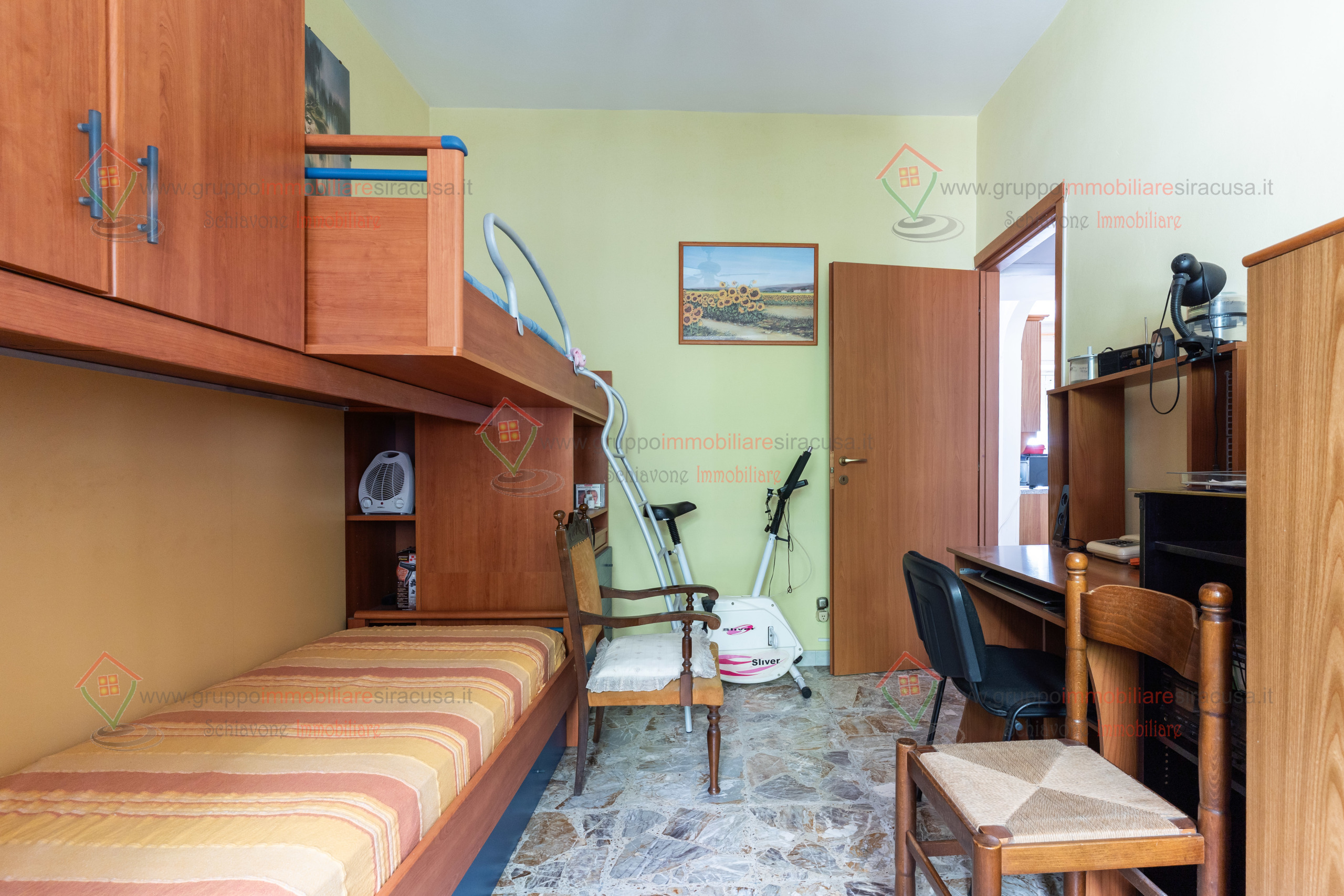 Immagine 9 di Trilocale in vendita  a Siracusa