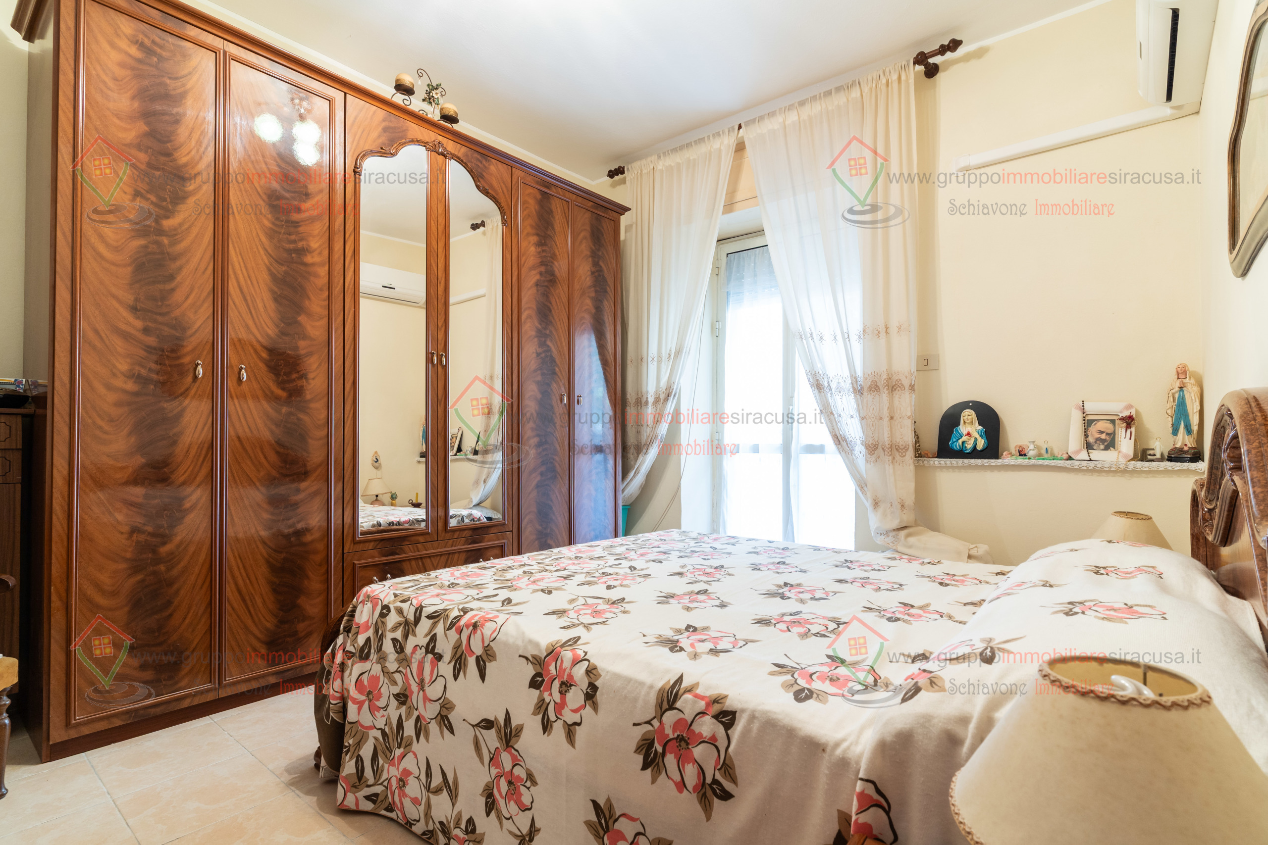 Immagine 11 di Trilocale in vendita  a Siracusa