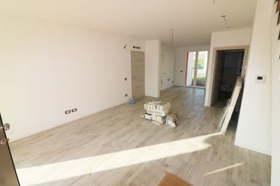 Immagine 10 di Casa bifamiliare in vendita  in Via Gina Romani 15 a Parma