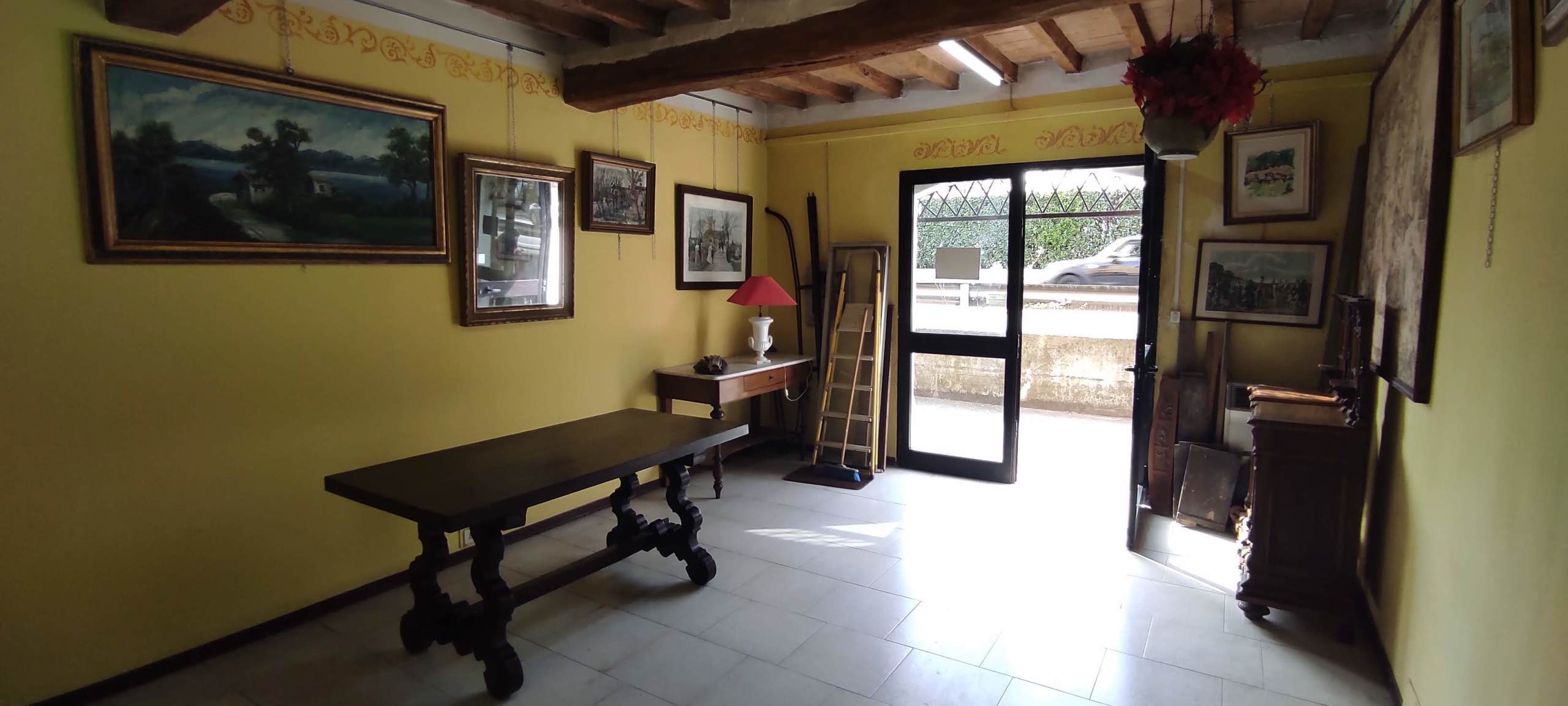 Immagine 1 di Locale commerciale in vendita  in via Giardini 1023 a Modena