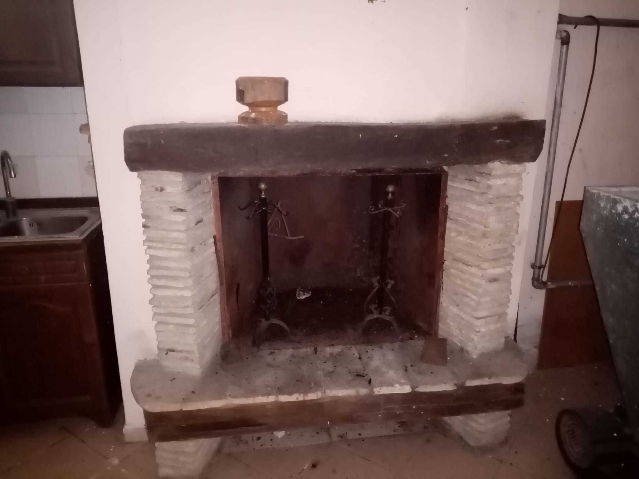 Immagine 43 di Villa in vendita  in Via Annamaria Mozzoni 11 a Labro