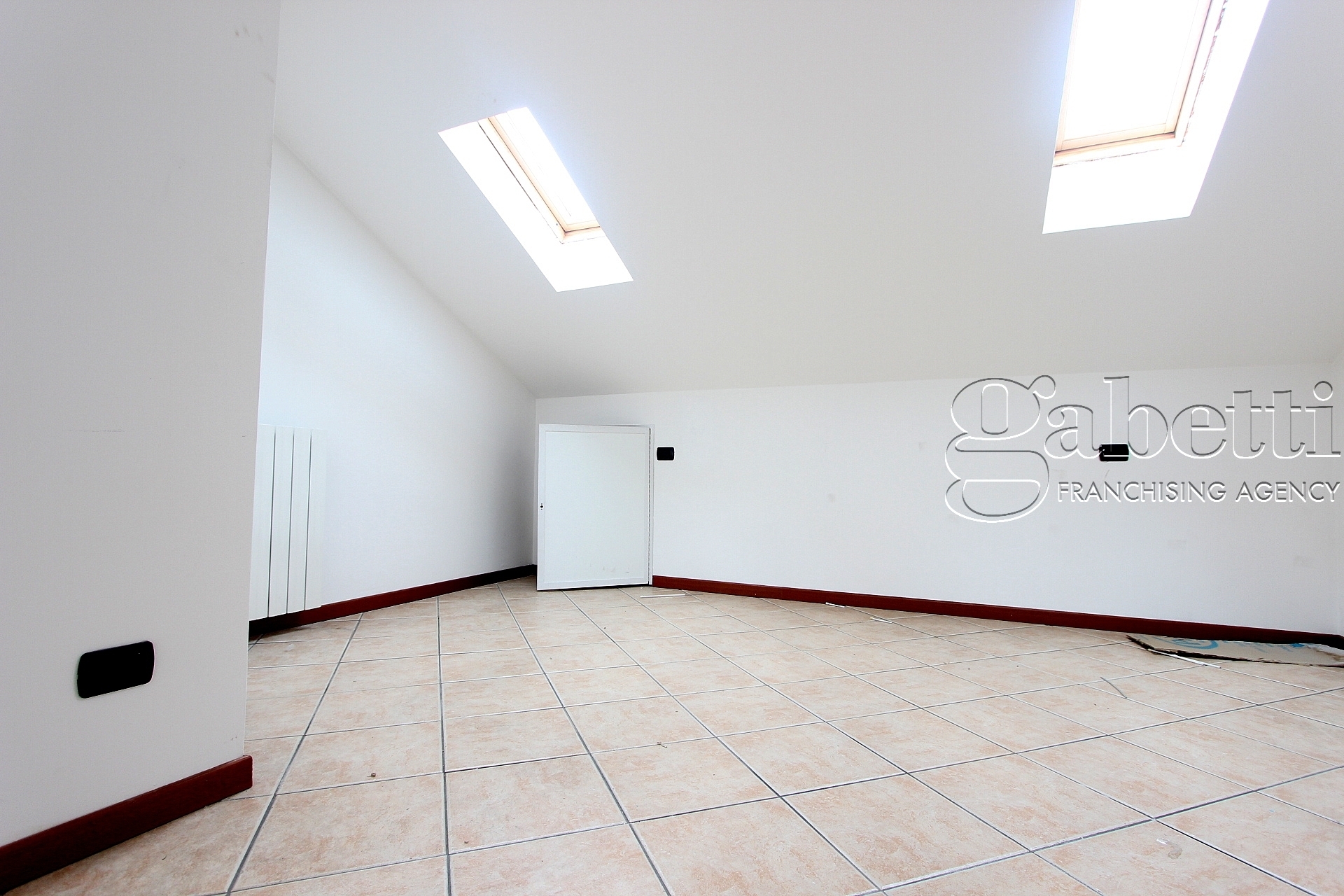 Immagine 15 di Quadrilocale in affitto  in Gramsci a Nerviano