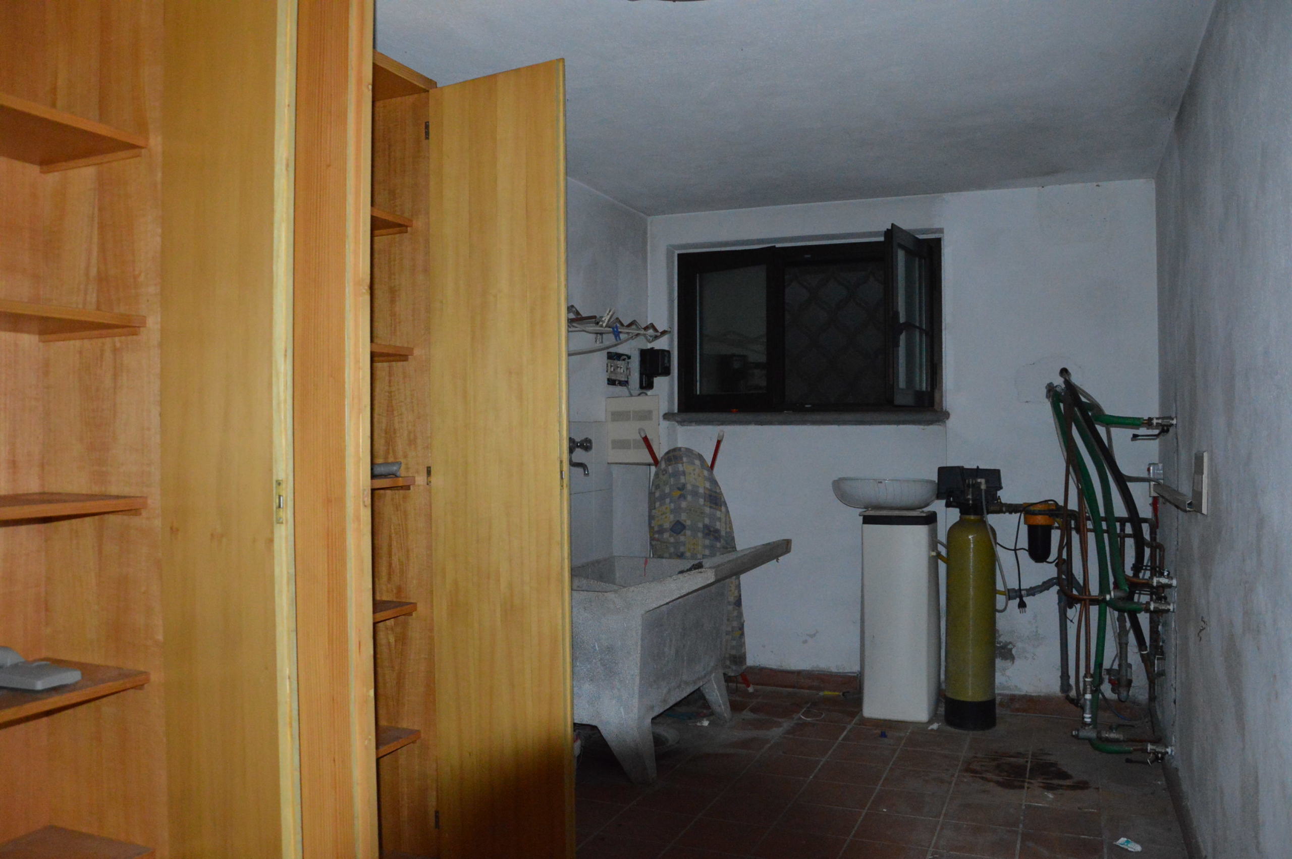 Immagine 40 di Villa in vendita  in Via della Chiesa XXIV a Lucca