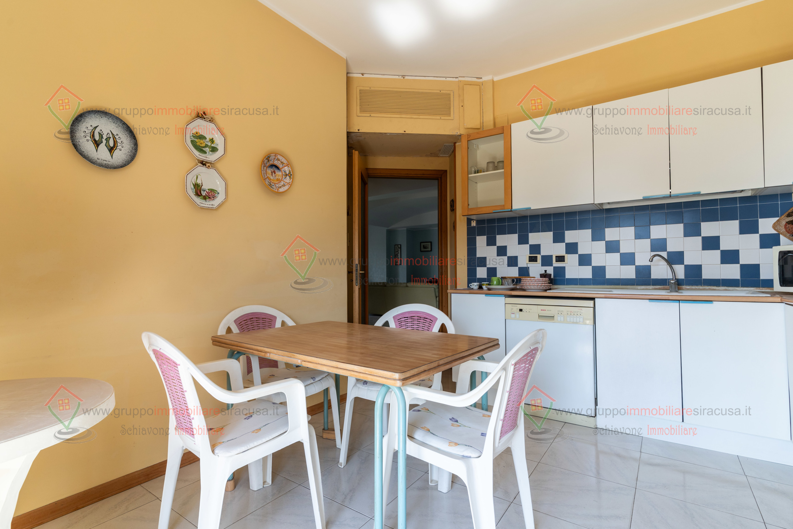 Immagine 23 di Pentalocale in vendita  a Siracusa