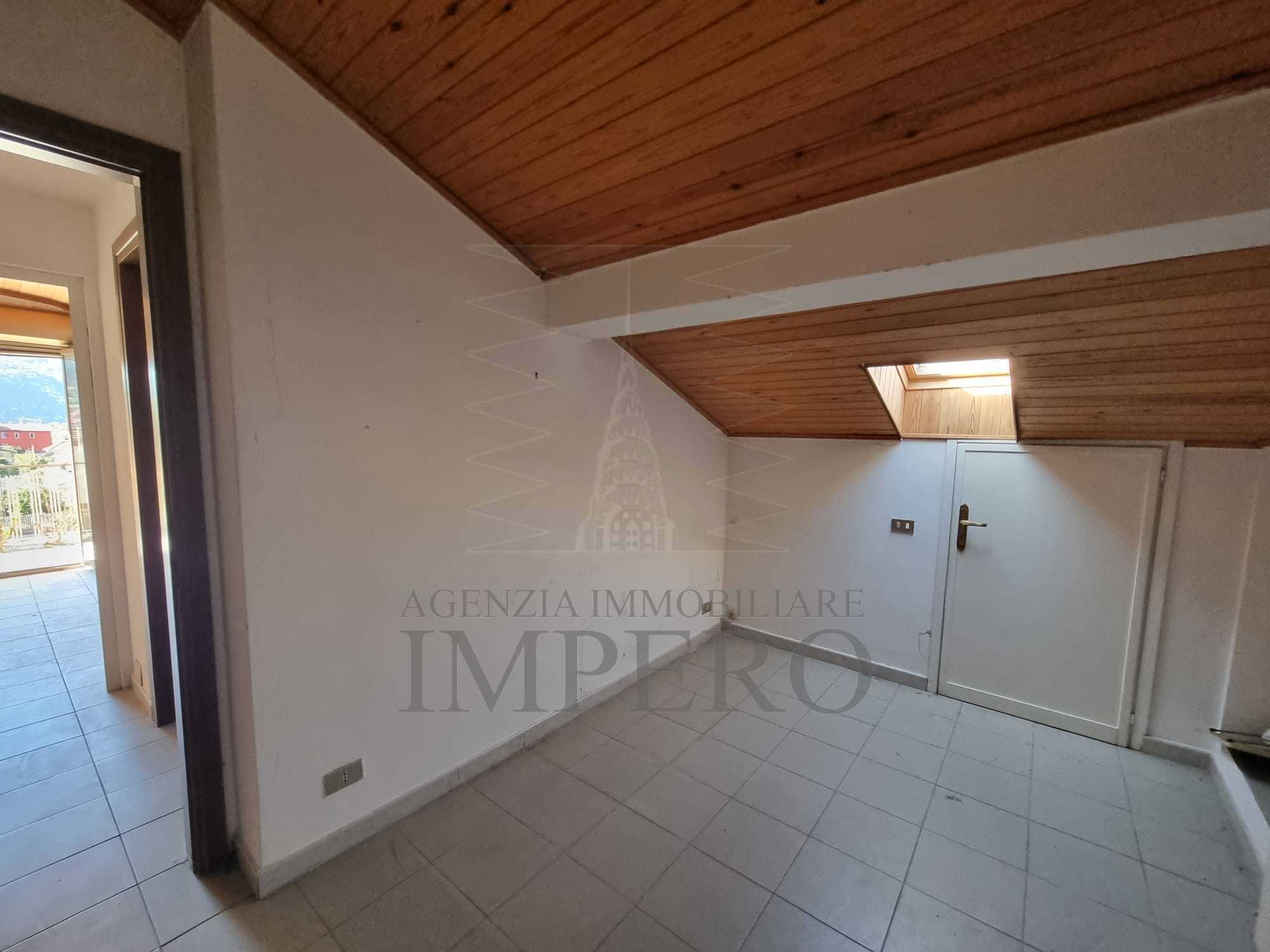 Immagine 18 di Quadrilocale in vendita  in Via Edmondo de Amicis 47 a Ventimiglia