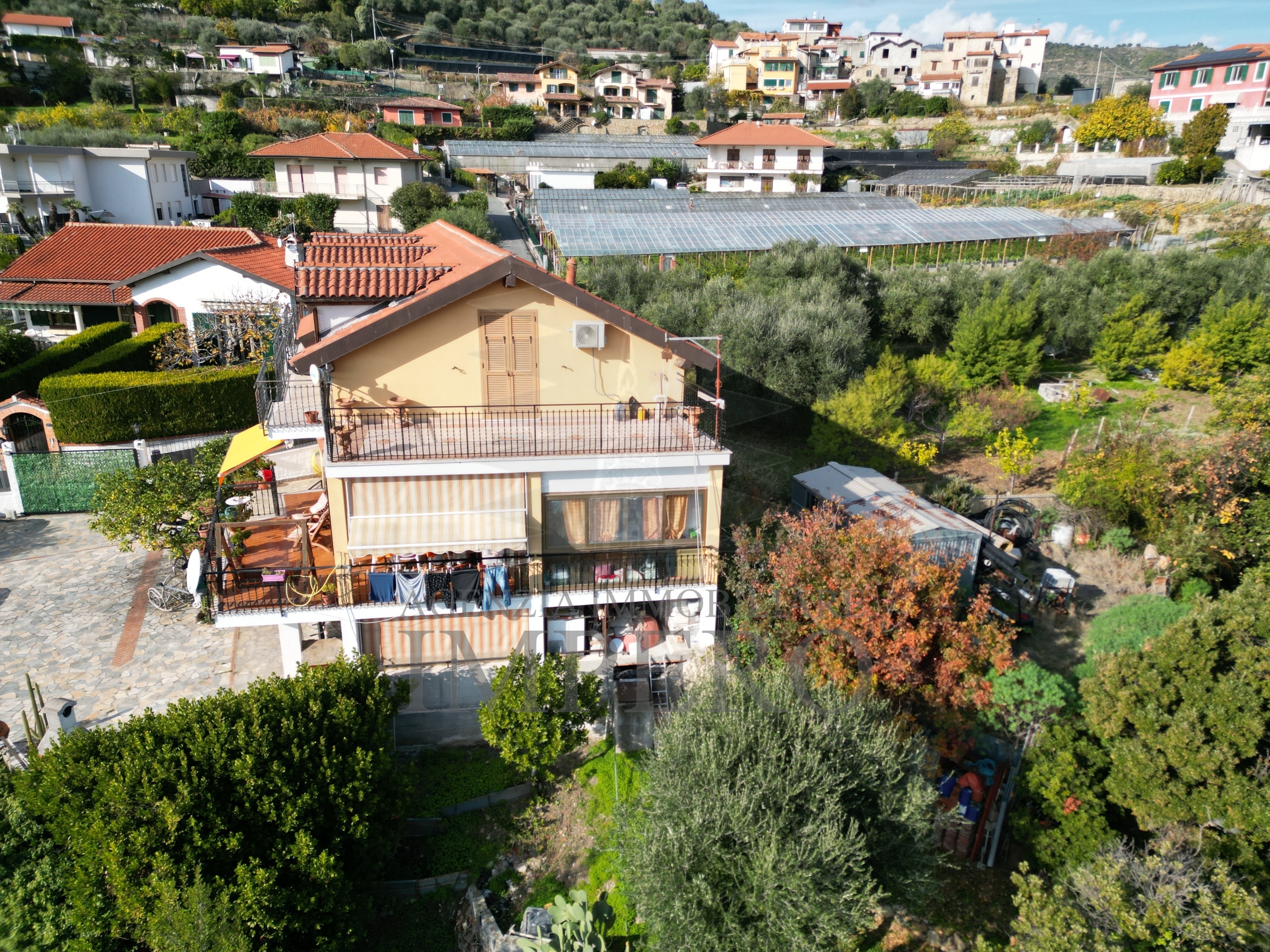Immagine 31 di Casa indipendente in vendita  in Via Tamagna 25 a Ventimiglia