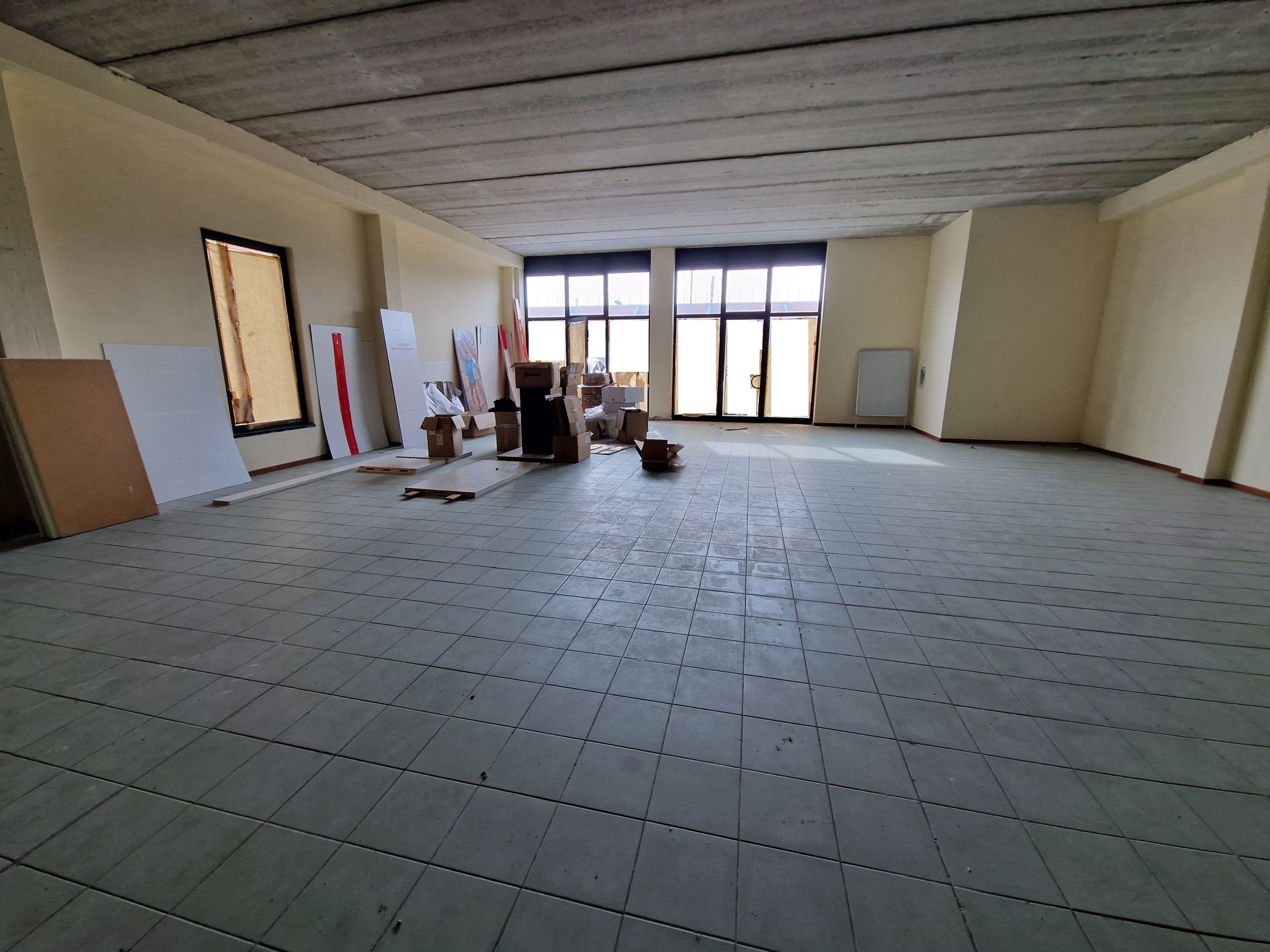 Immagine 6 di Capannone industriale in vendita  in Viale Giacomo Puccini a Lucca