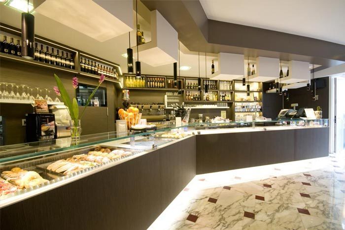 Immagine 3 di Bar / Ristorante in vendita  in fillungo a Lucca