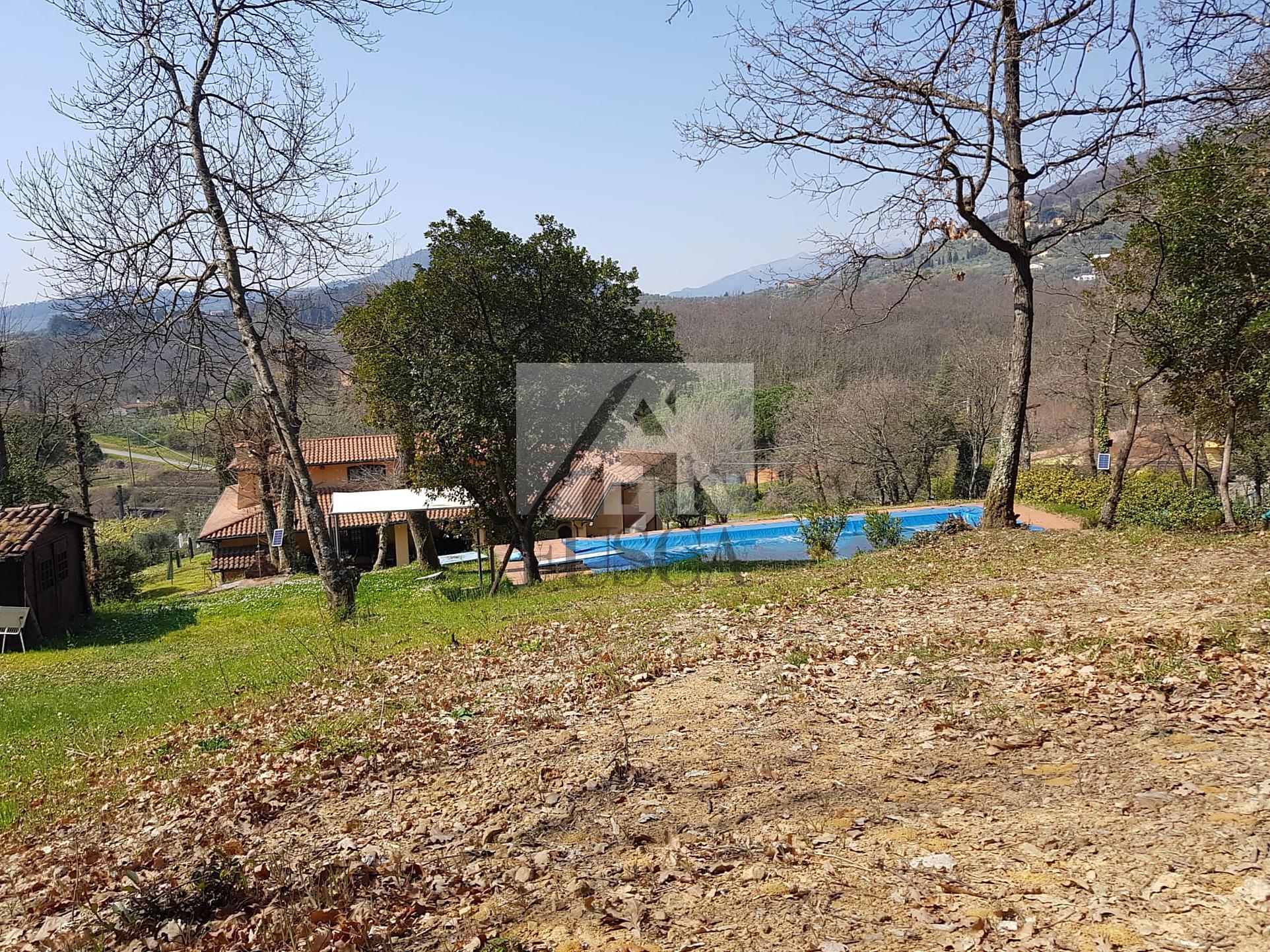 Immagine 7 di Villa in vendita  in Via montebonelli a Lucca