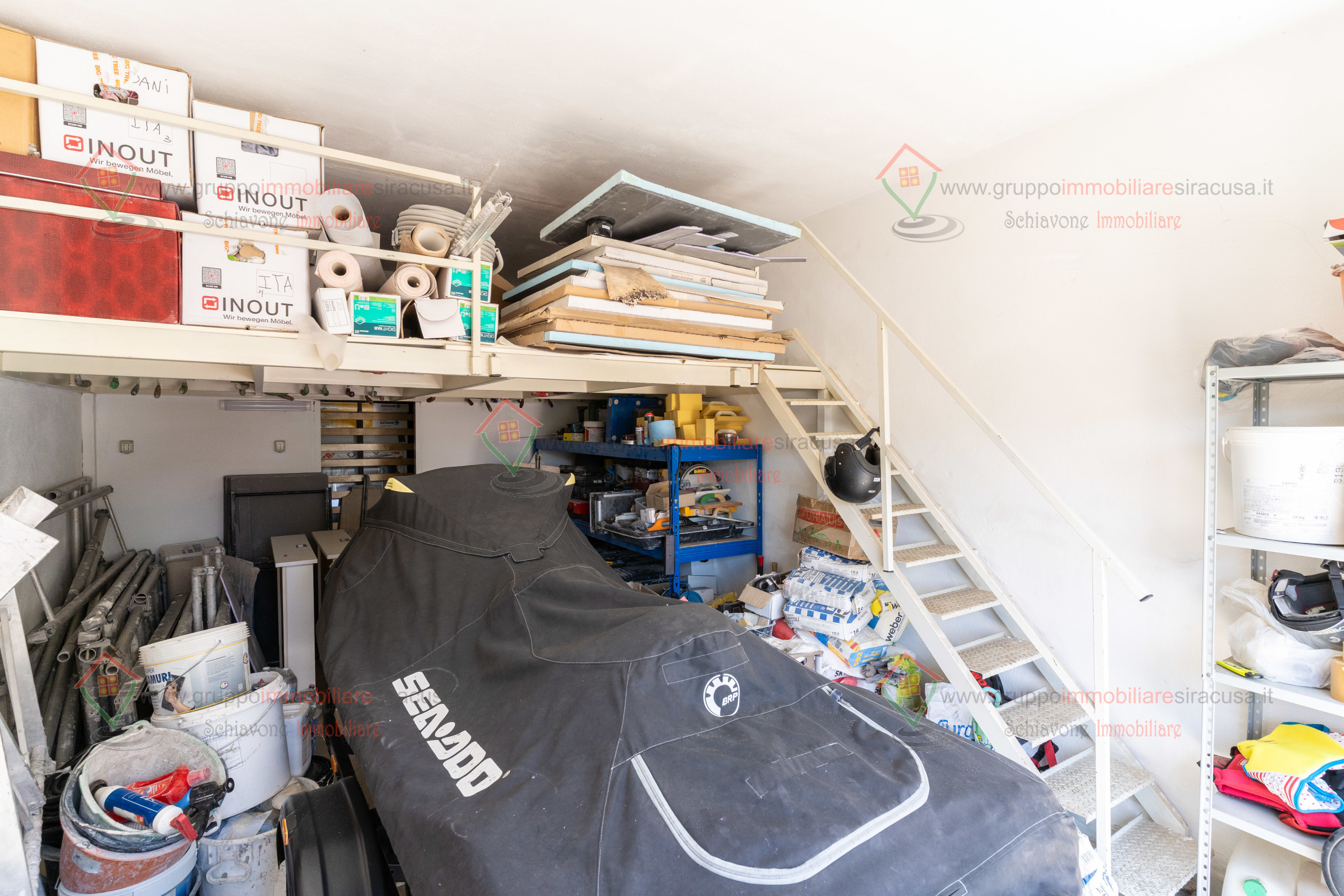 Immagine 5 di Garage in vendita  a Siracusa