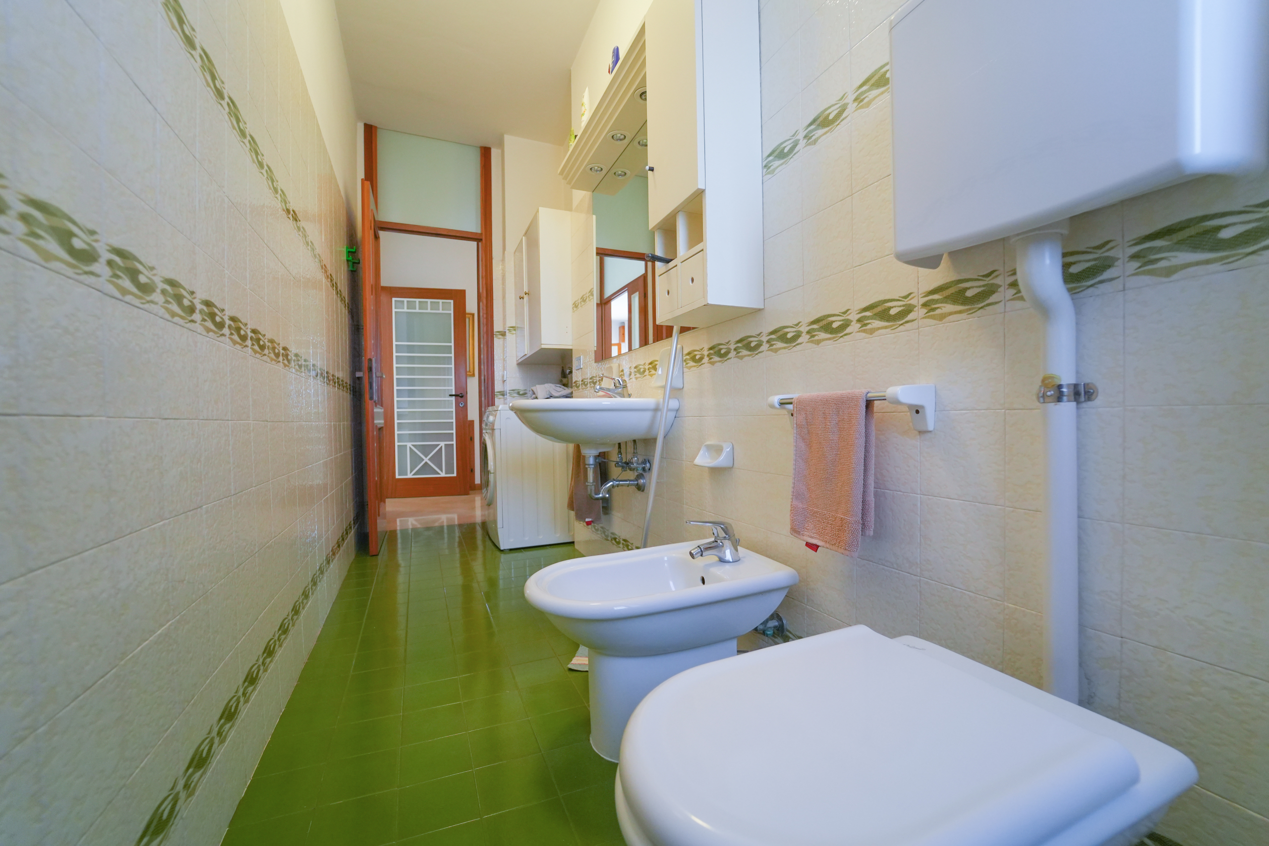 Immagine 40 di Pentalocale in vendita  in Via Busca 115 a Santarcangelo Di Romagna