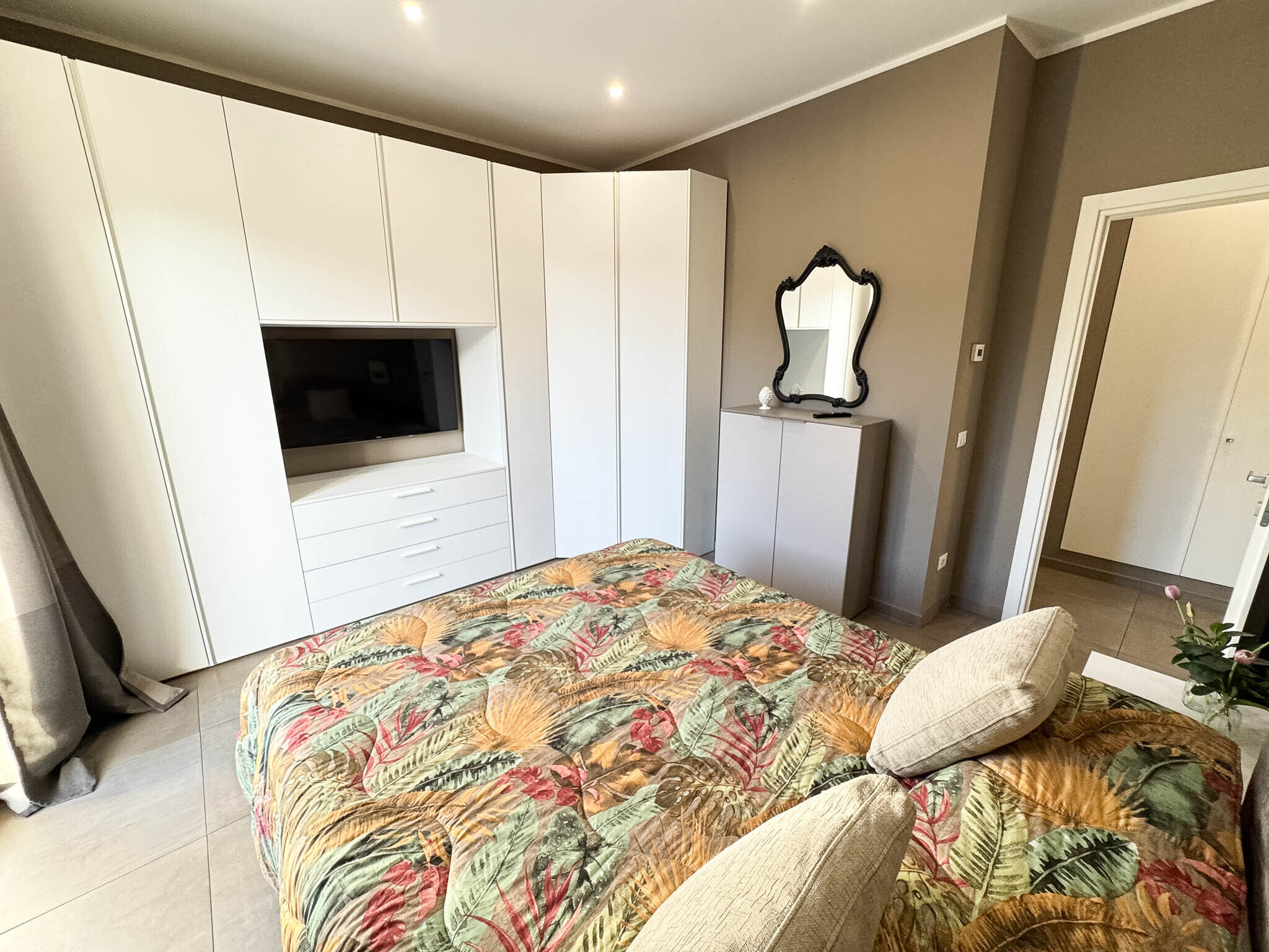 Immagine 17 di Quadrilocale in vendita  in Viale San Gottardo a Rimini