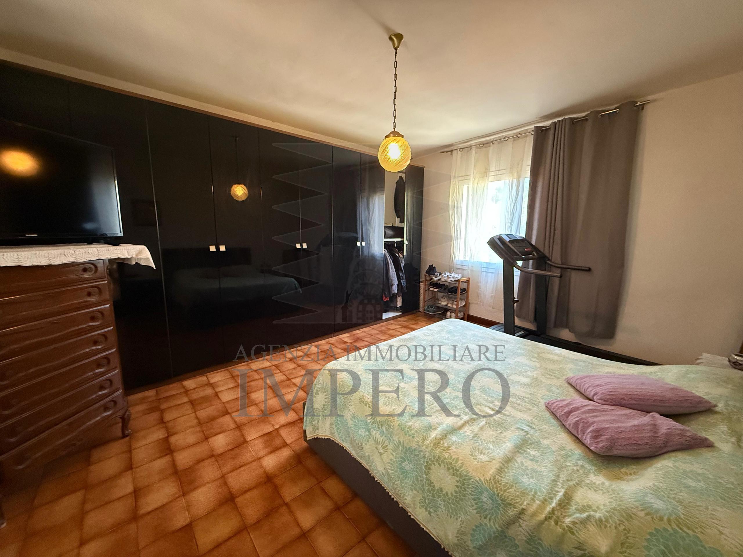 Immagine 11 di Porzione di casa in vendita  in Via Serro Inferiore 15 a Ventimiglia