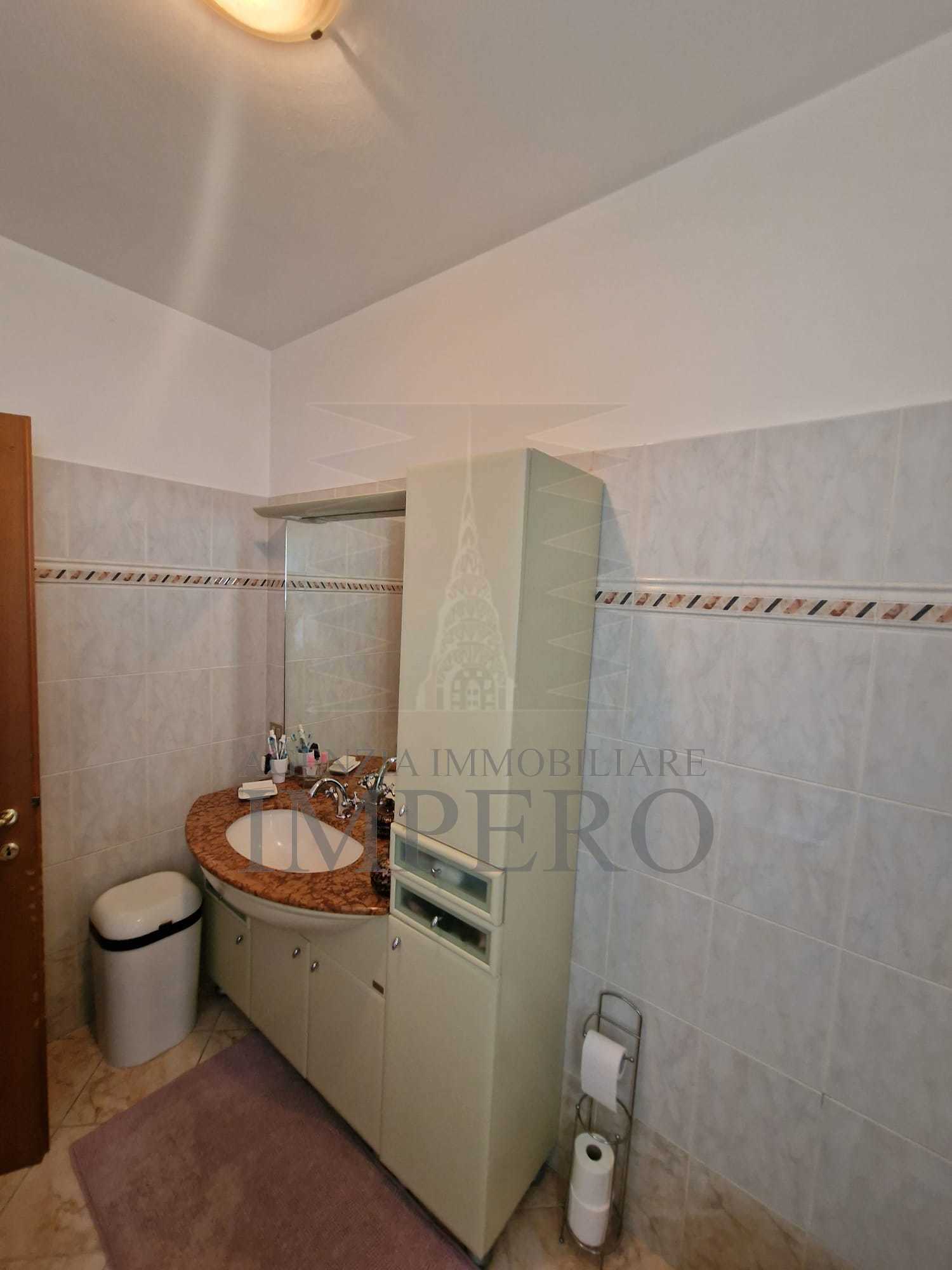 Immagine 16 di Porzione di casa in vendita  in Via Tremola 11 a Ventimiglia