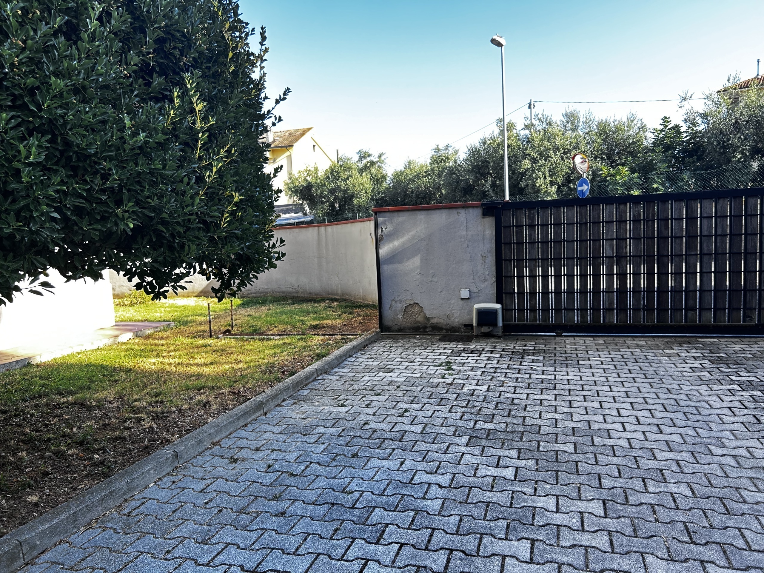 Immagine 20 di Pentalocale in vendita  in Viale Maiella 23/A a Francavilla Al Mare