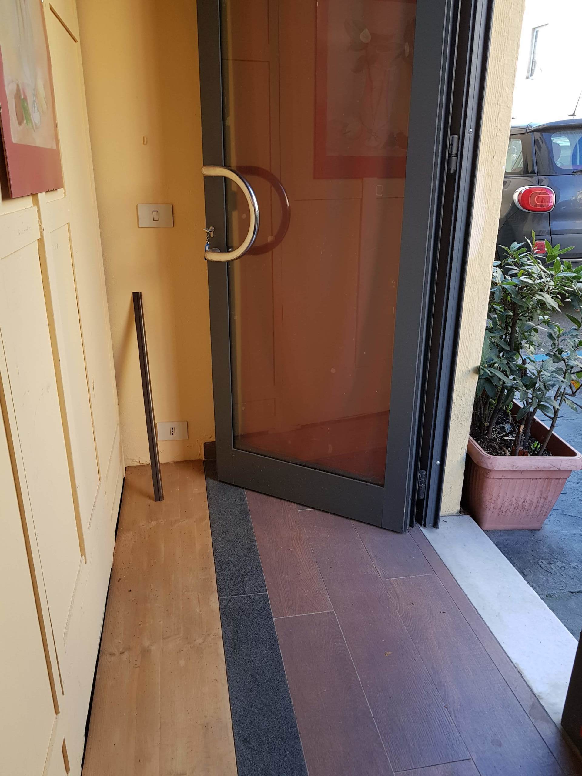 Immagine 7 di Capannone industriale in vendita  in Via San Marco a Lucca