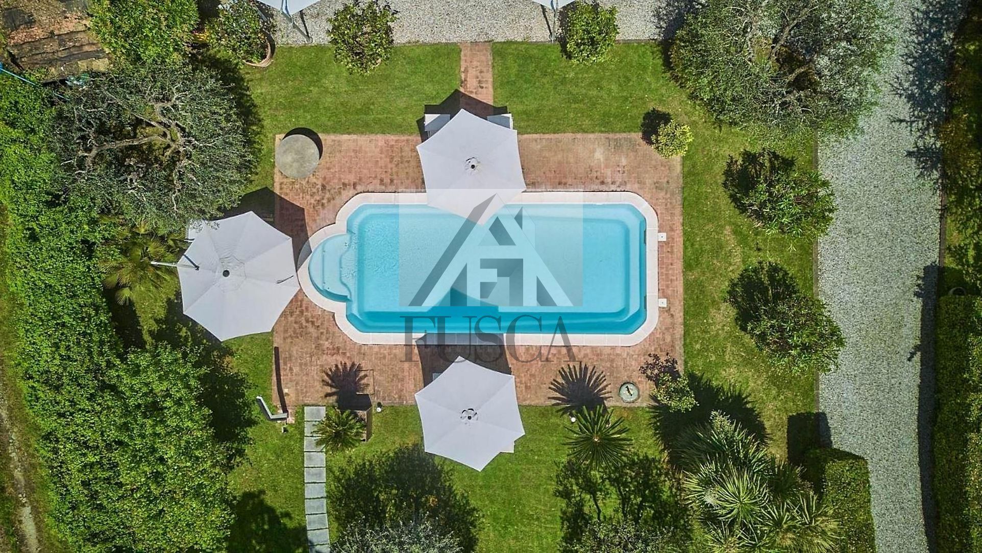 Immagine 24 di Villa in vendita  in Via Barsotto a Lucca