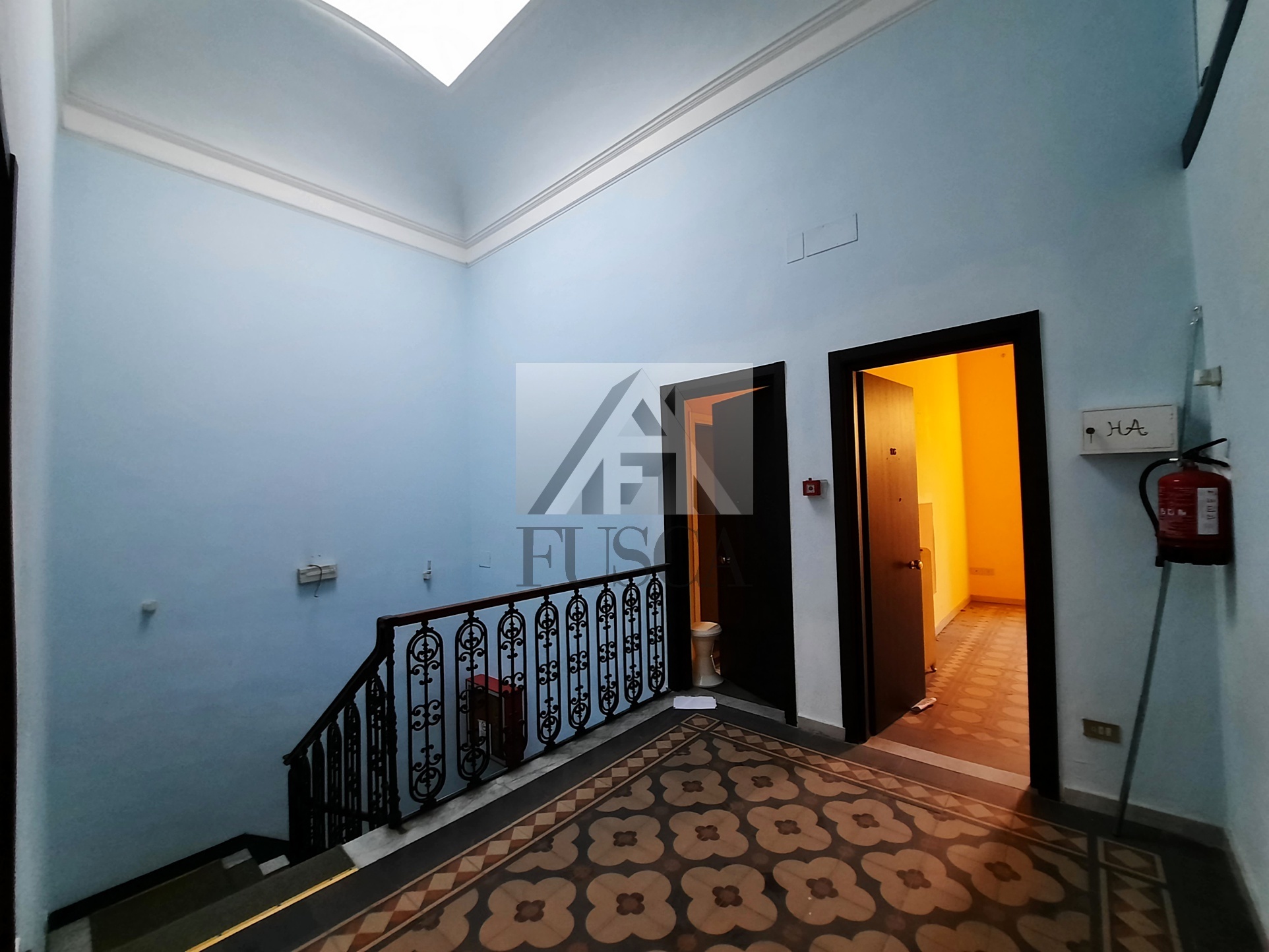 Immagine 17 di Albergo/B&B/Residence in vendita  in via carrara a Viareggio