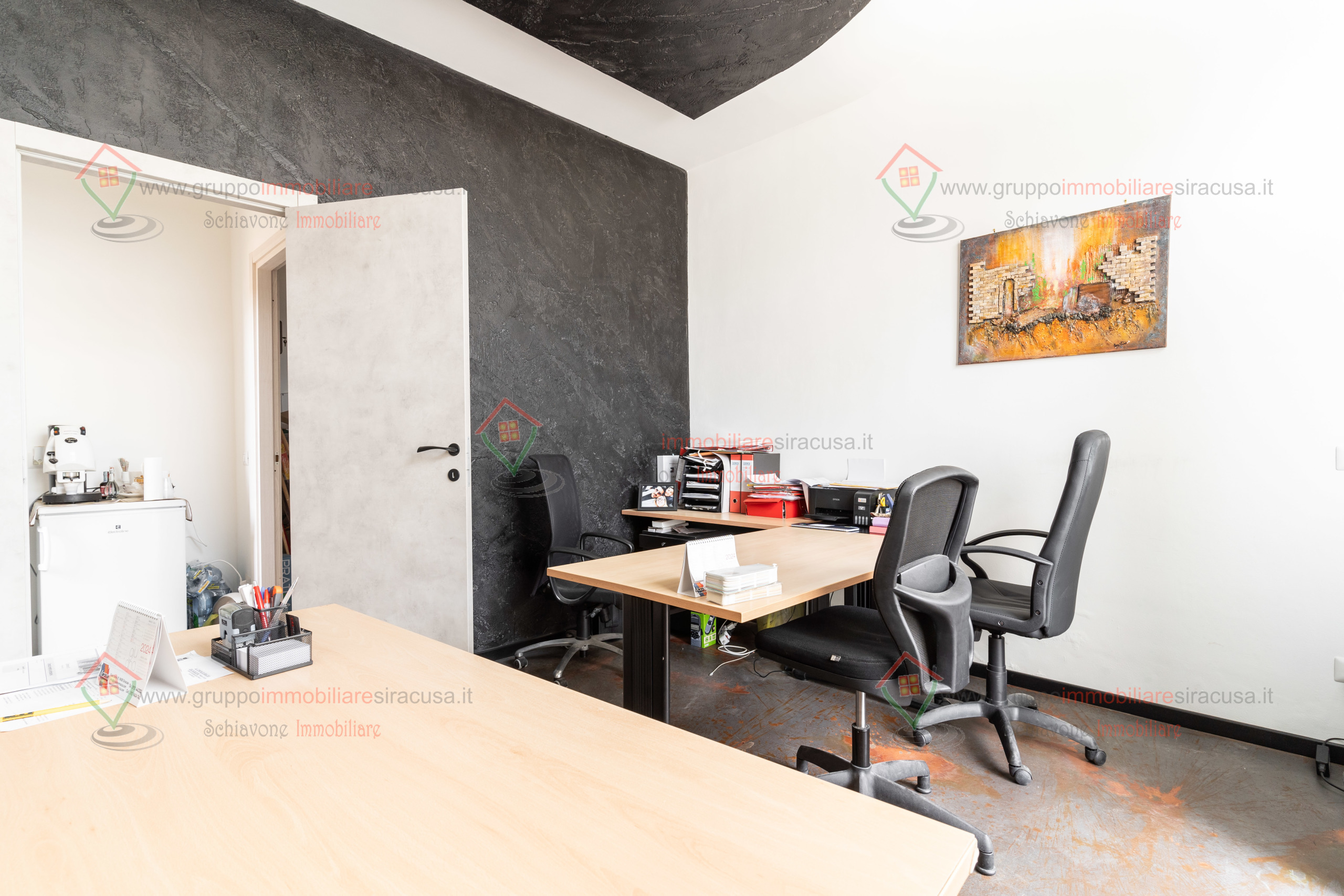 Immagine 4 di Locale commerciale in vendita  a Siracusa