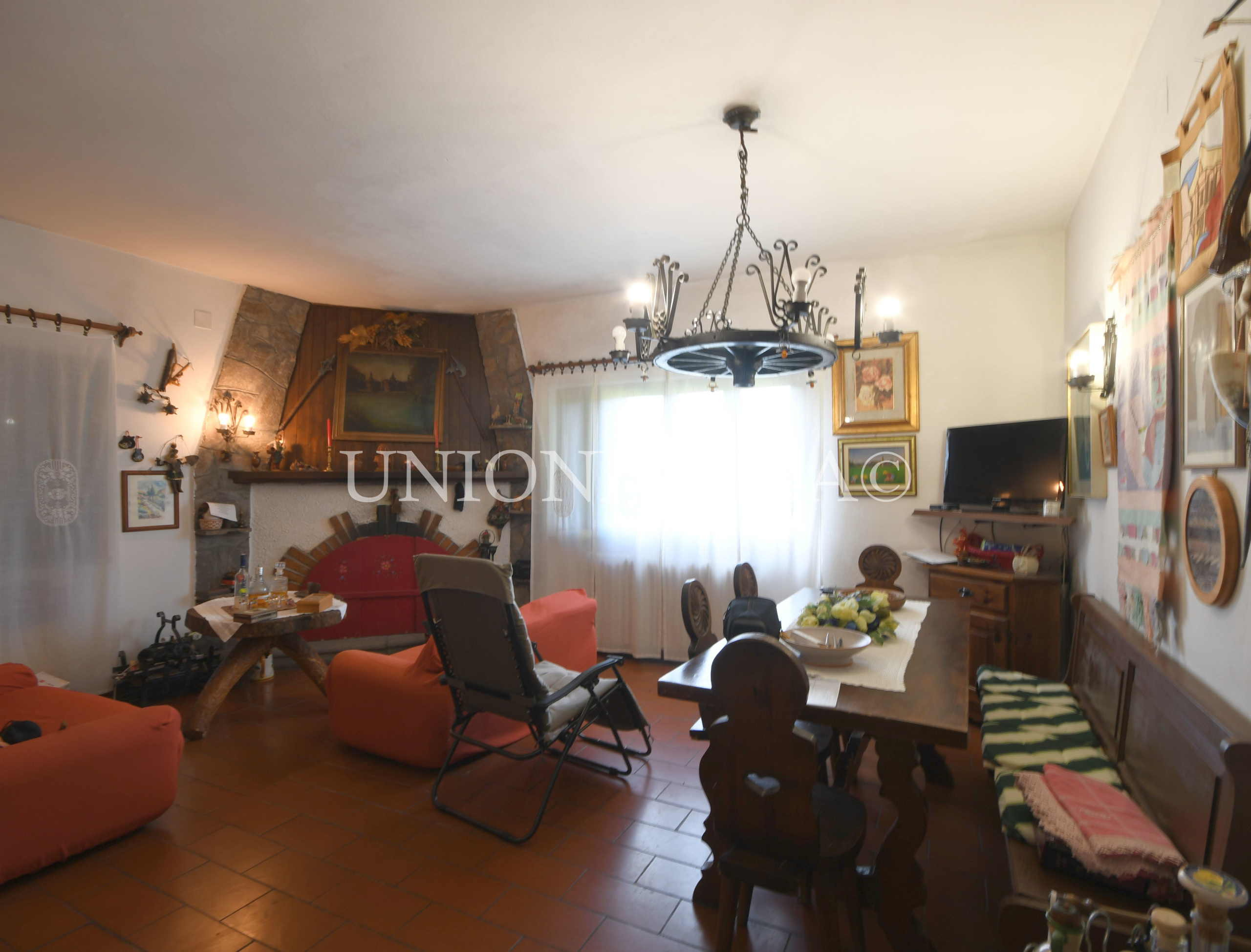 Immagine 14 di Casa indipendente in vendita  a Comano