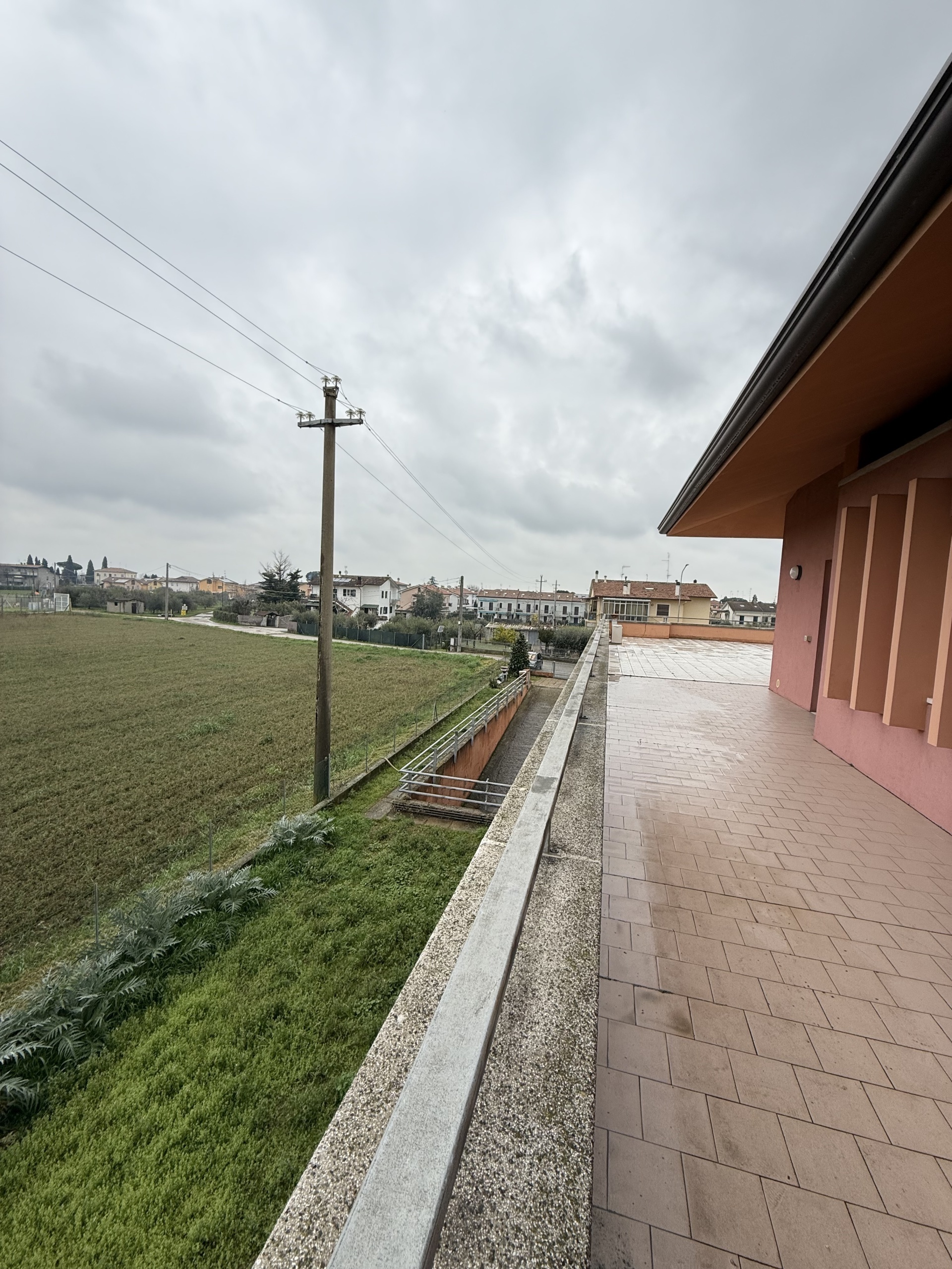 Immagine 35 di Pentalocale in vendita  in Via Busca 115 a Santarcangelo Di Romagna