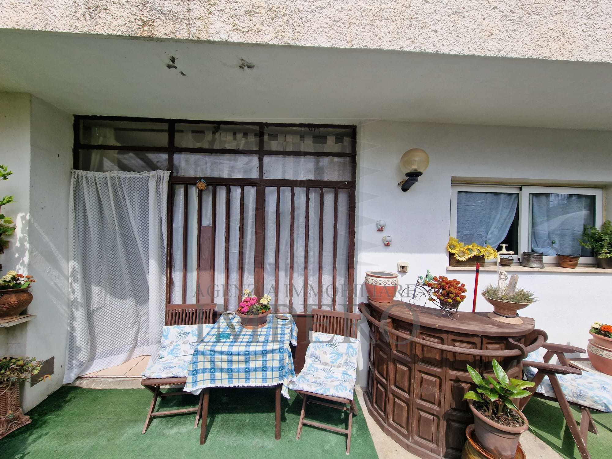 Immagine 4 di Porzione di casa in vendita  in Via Tremola 11 a Ventimiglia