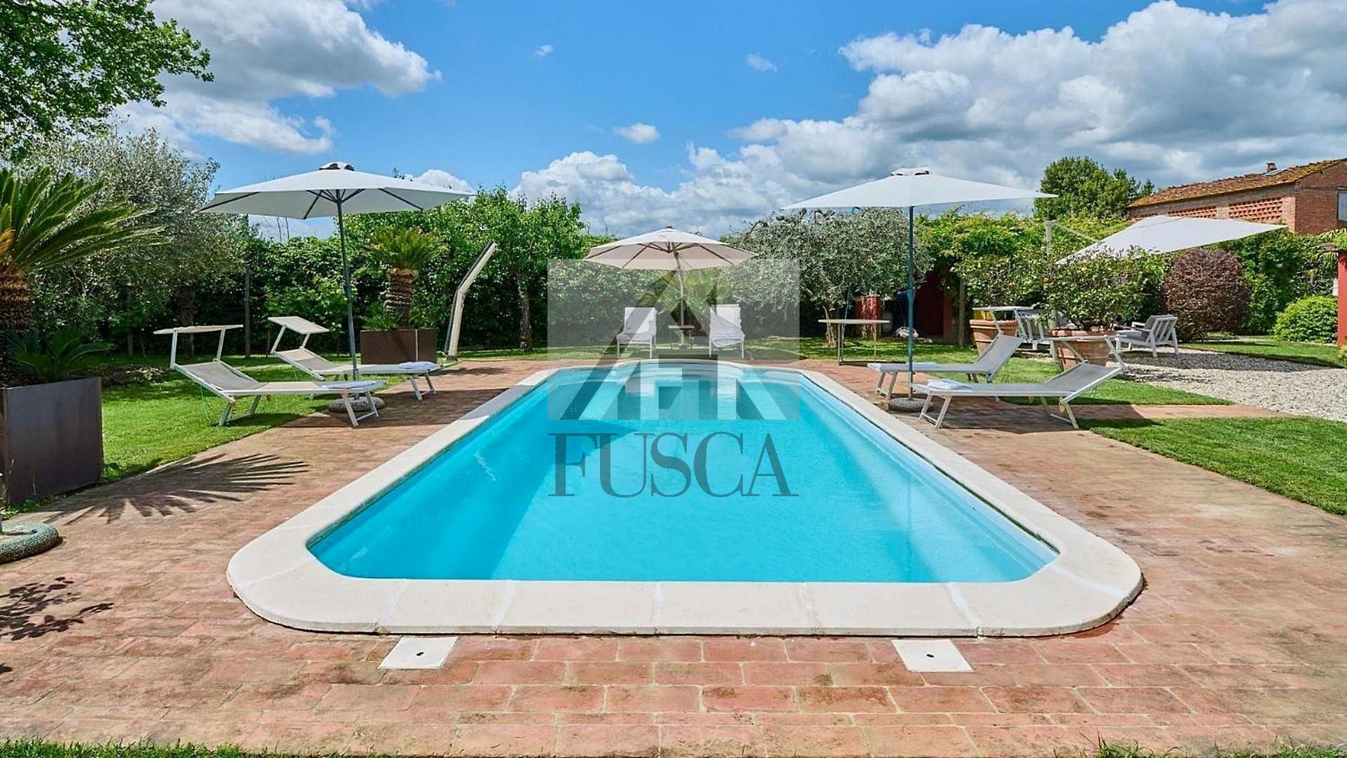 Immagine 6 di Villa in vendita  in Via Barsotto a Lucca