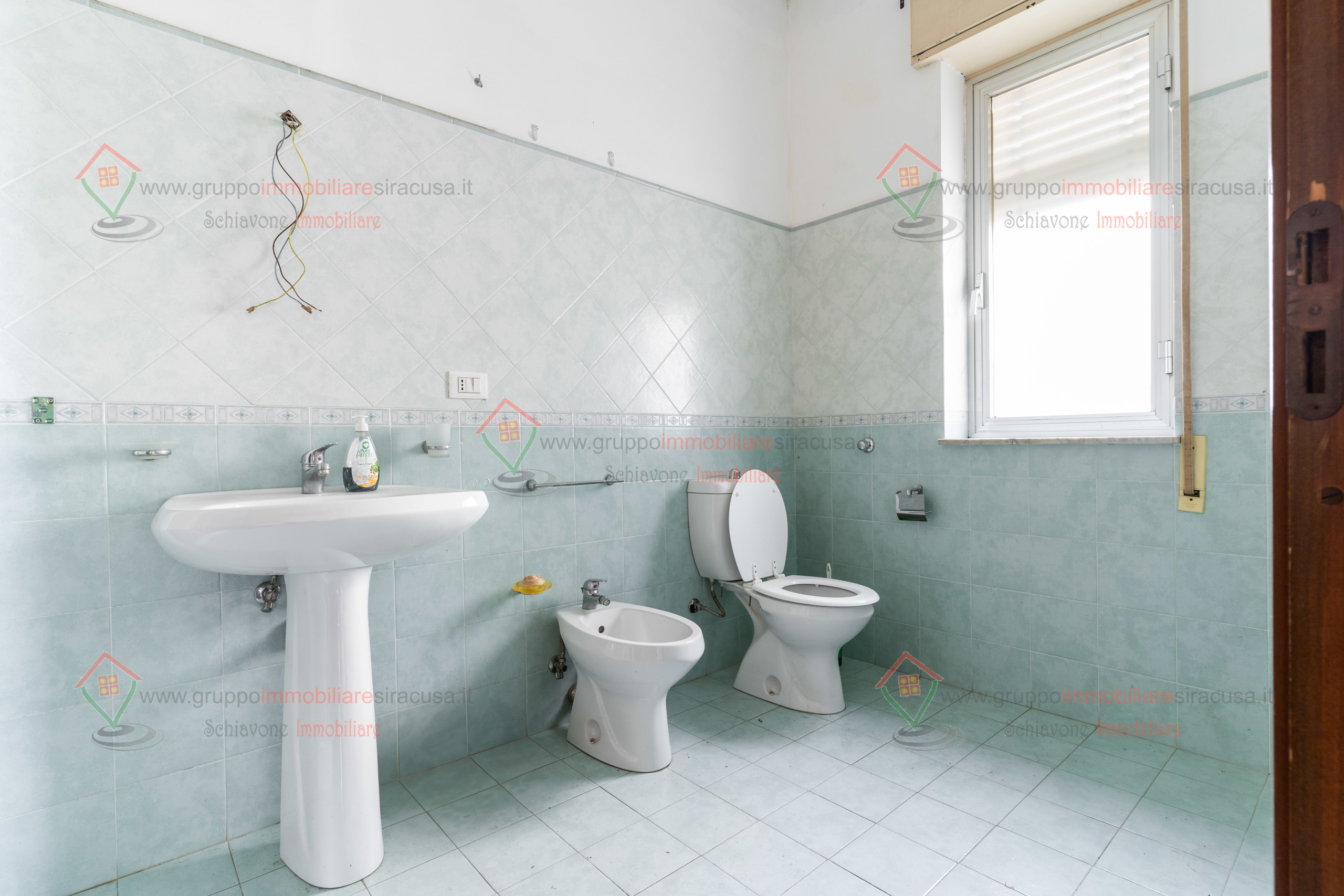 Immagine 16 di Pentalocale in vendita  a Siracusa