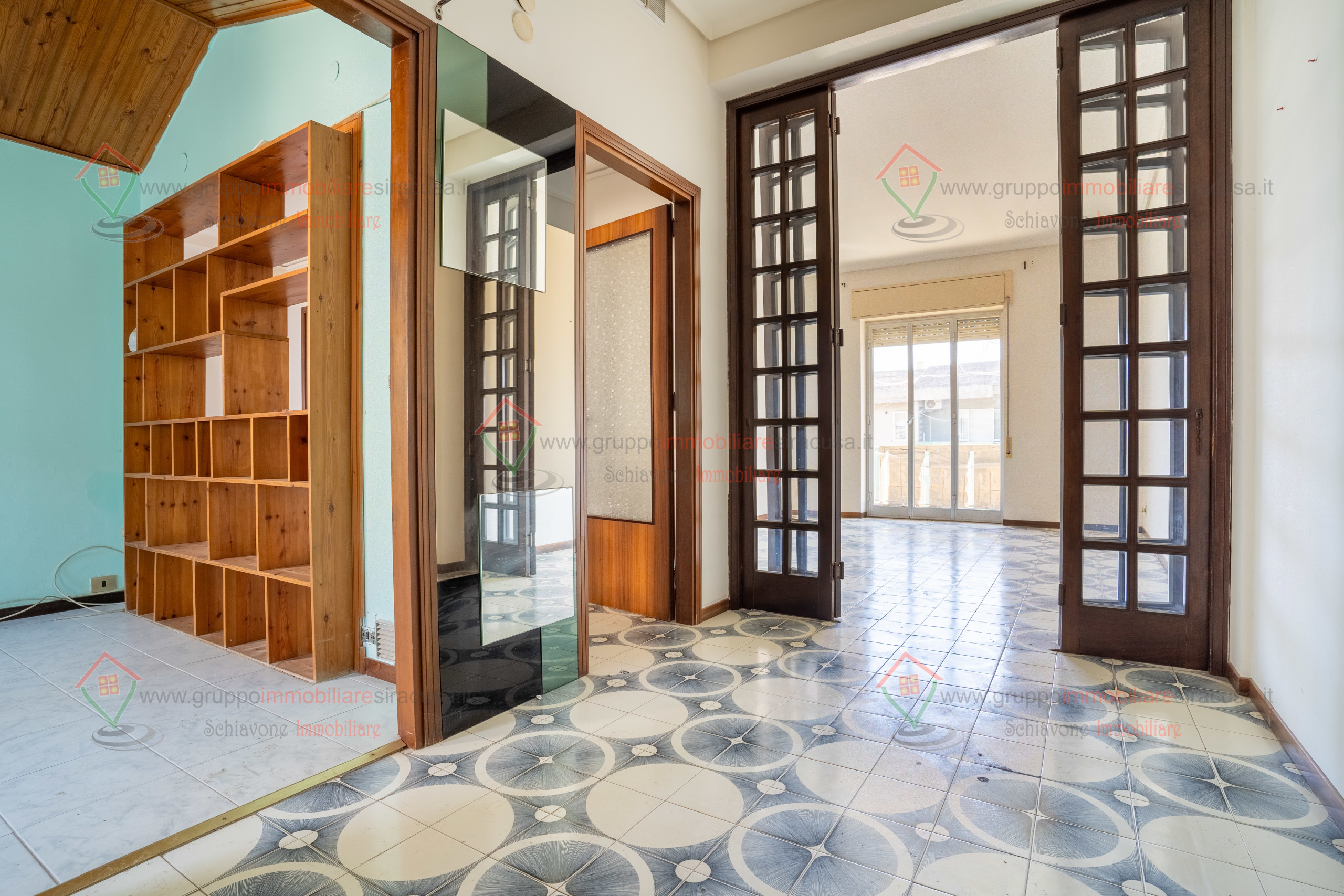 Immagine 7 di Pentalocale in vendita  a Siracusa