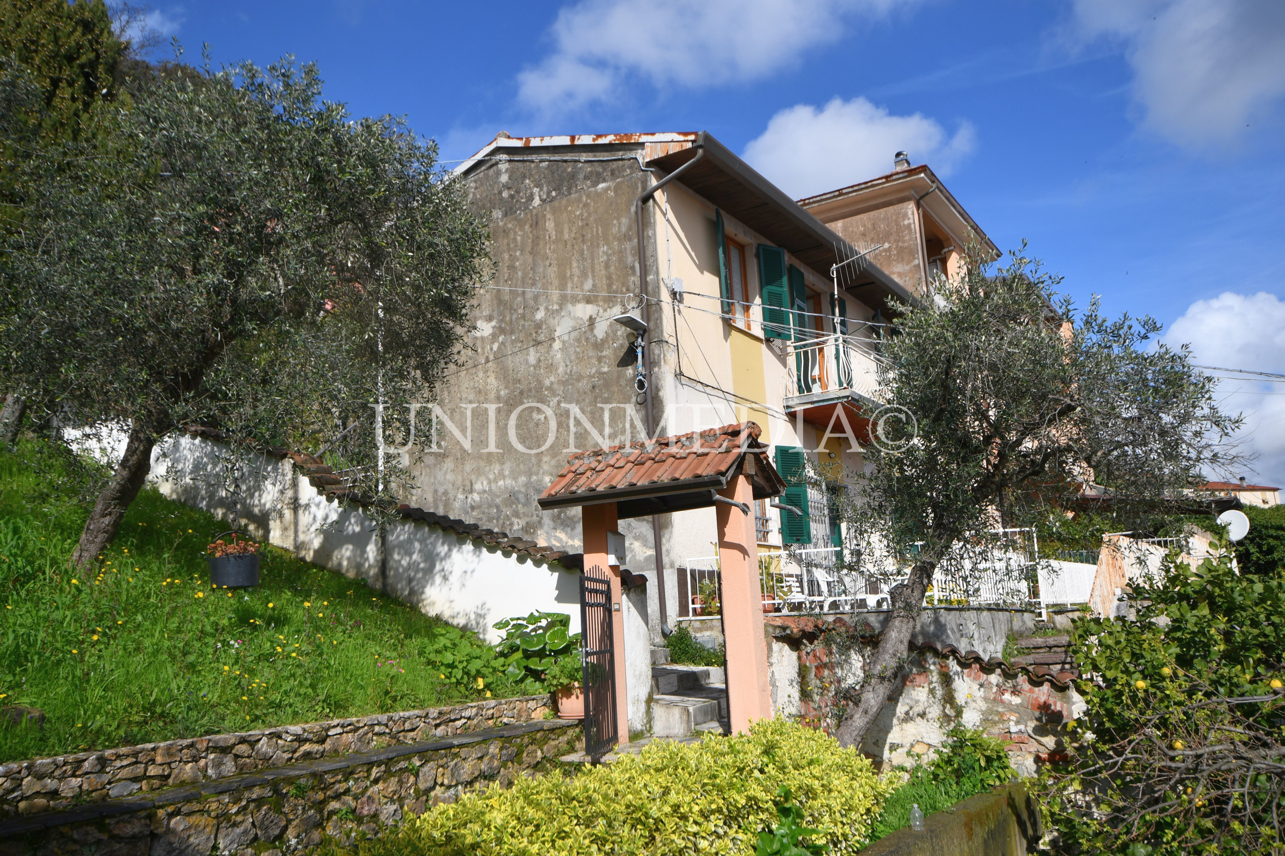 Immagine 6 di Porzione di casa in vendita  in Via Umberto Biancamano 88 a La Spezia