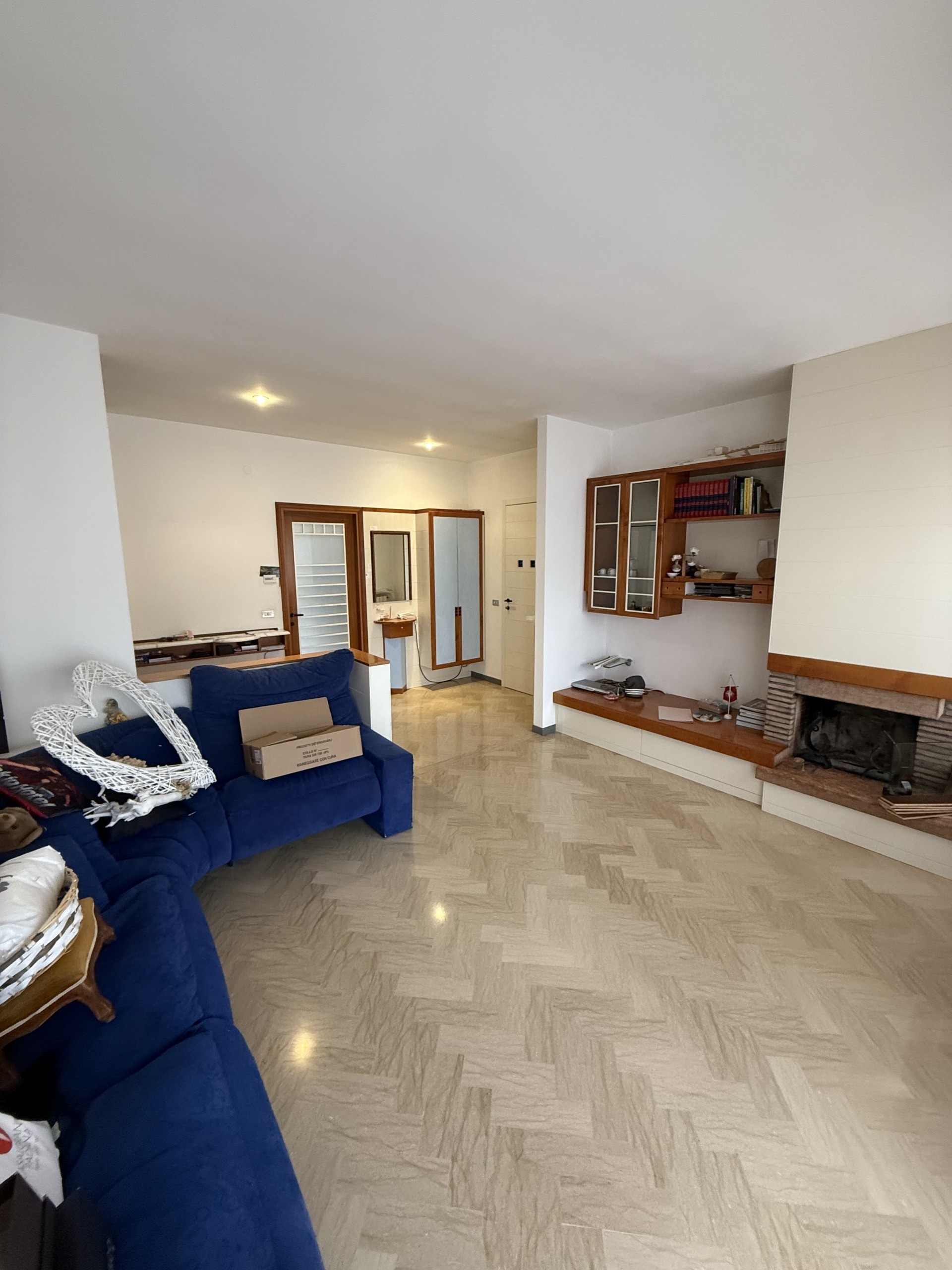 Immagine 23 di Pentalocale in vendita  in Via Busca 115 a Santarcangelo Di Romagna