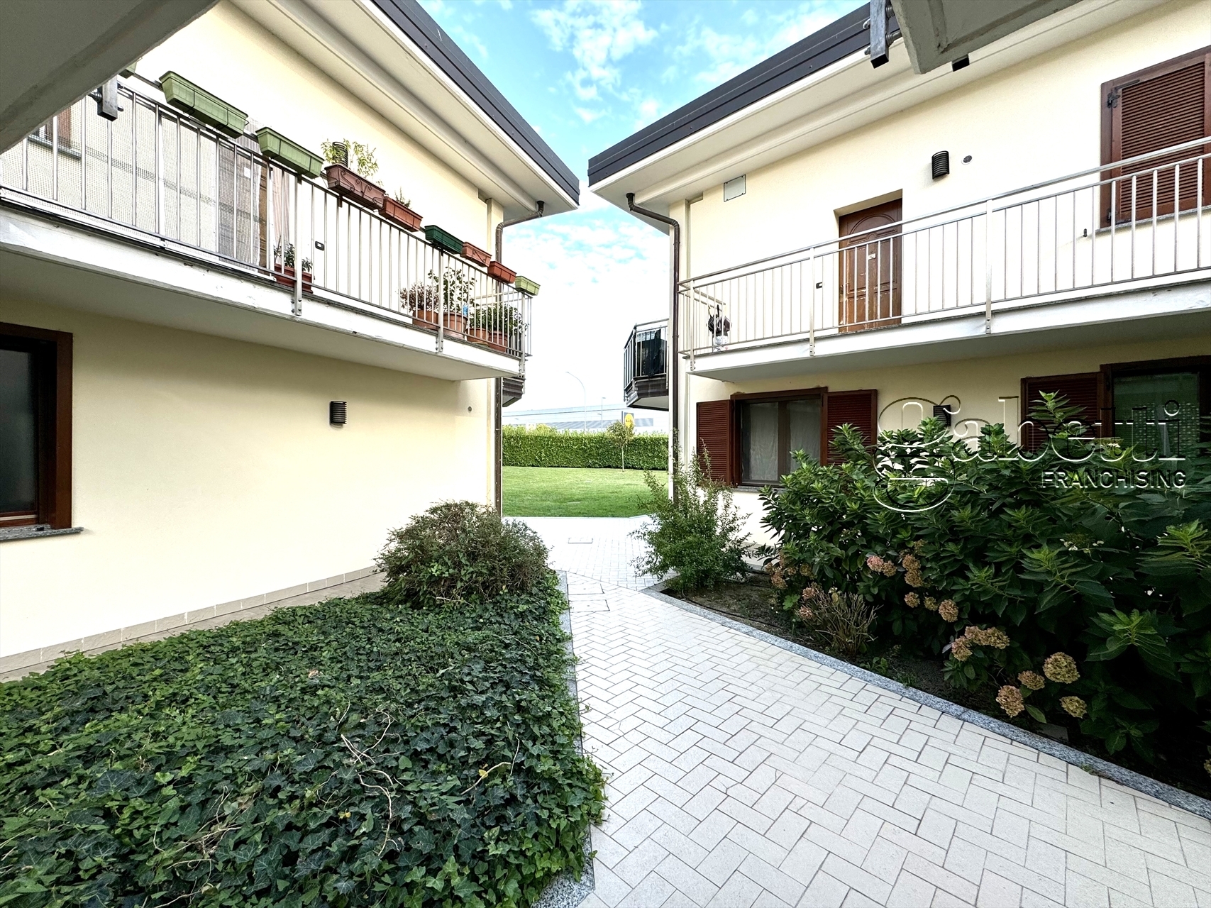 Immagine 19 di Quadrilocale in affitto  in Gramsci a Nerviano