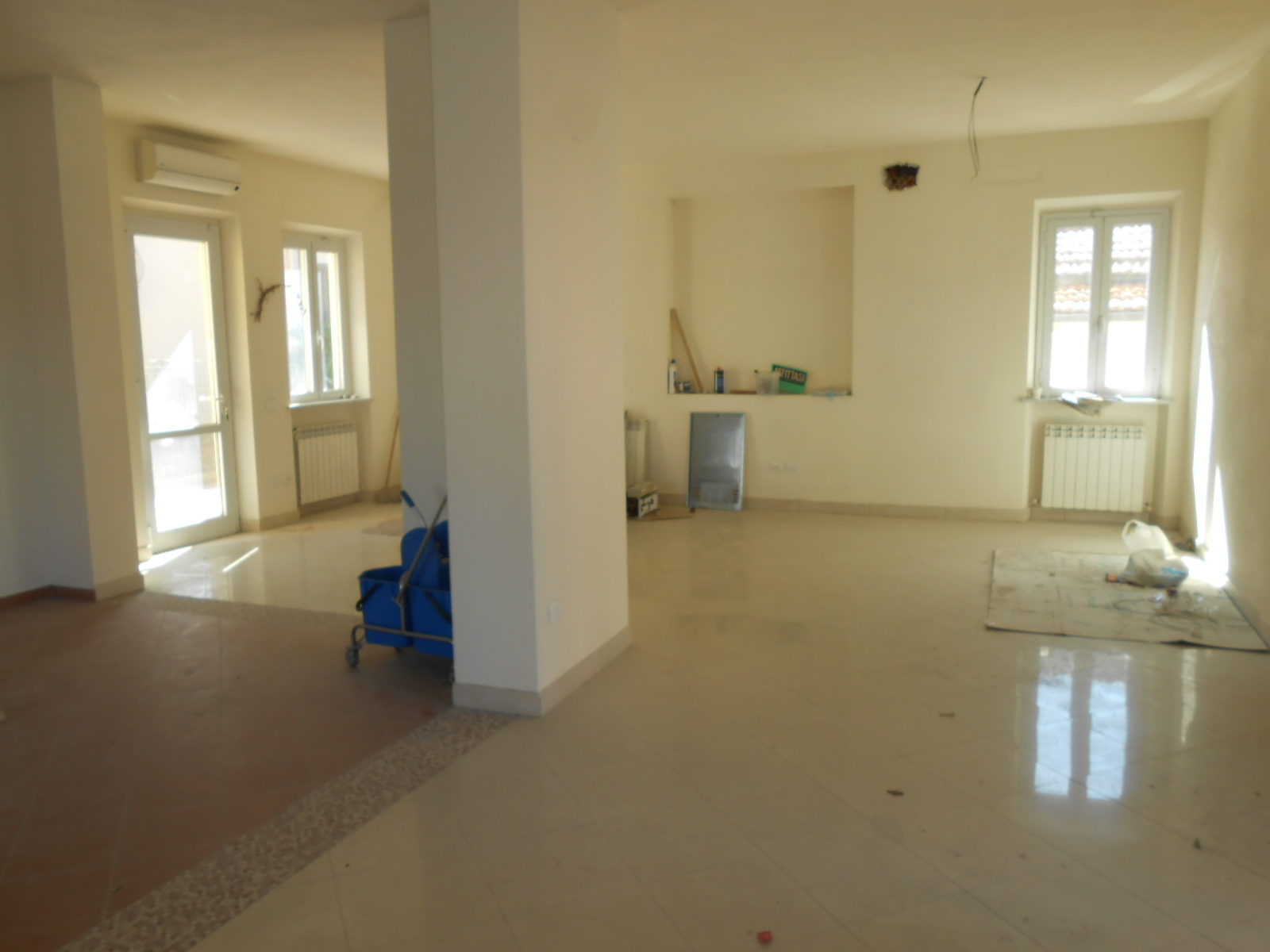 Immagine 6 di Capannone industriale in vendita  in Viale San Concordio a Lucca