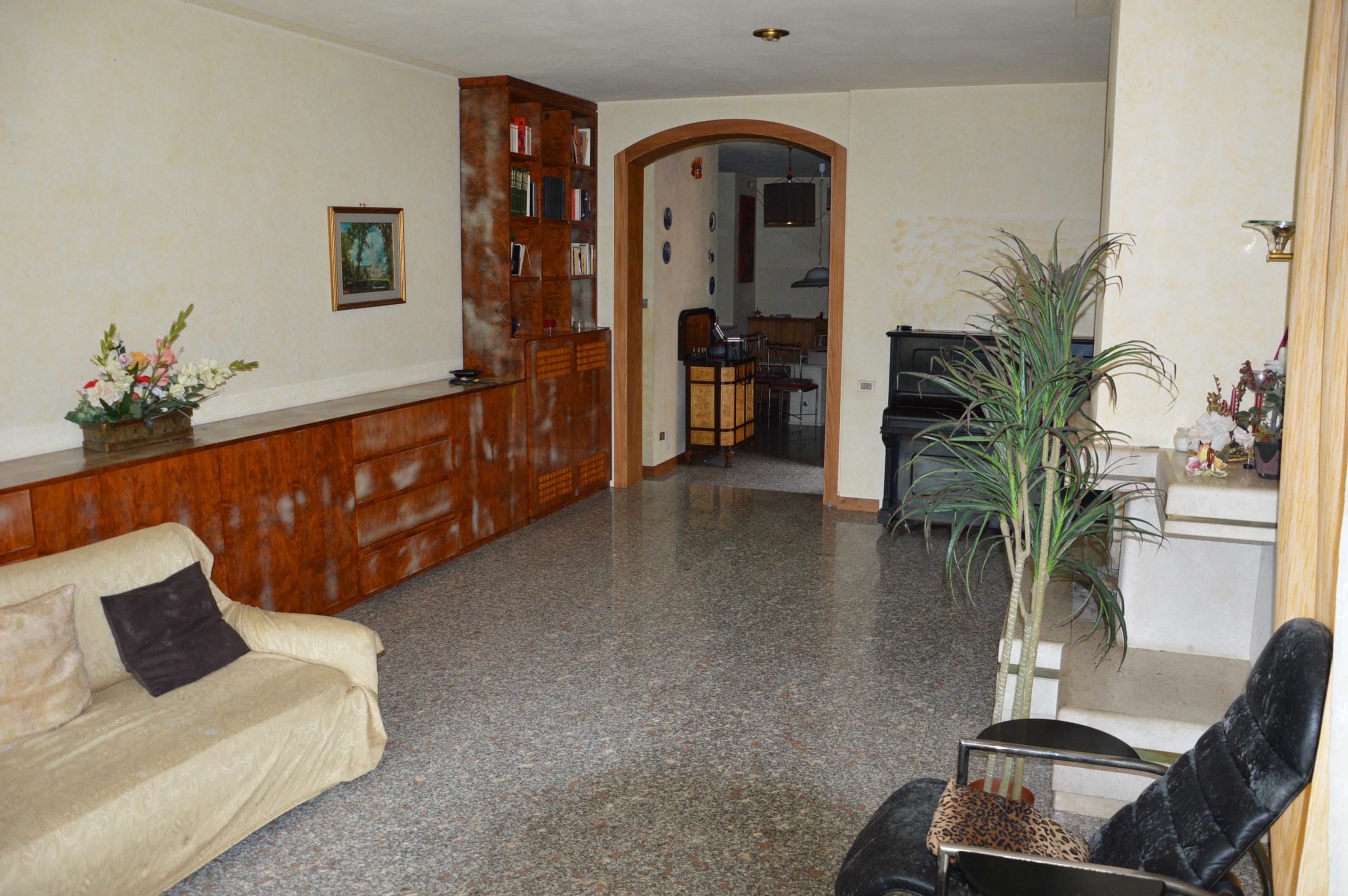 Immagine 4 di Villa in vendita  in Via della Chiesa XXIV a Lucca