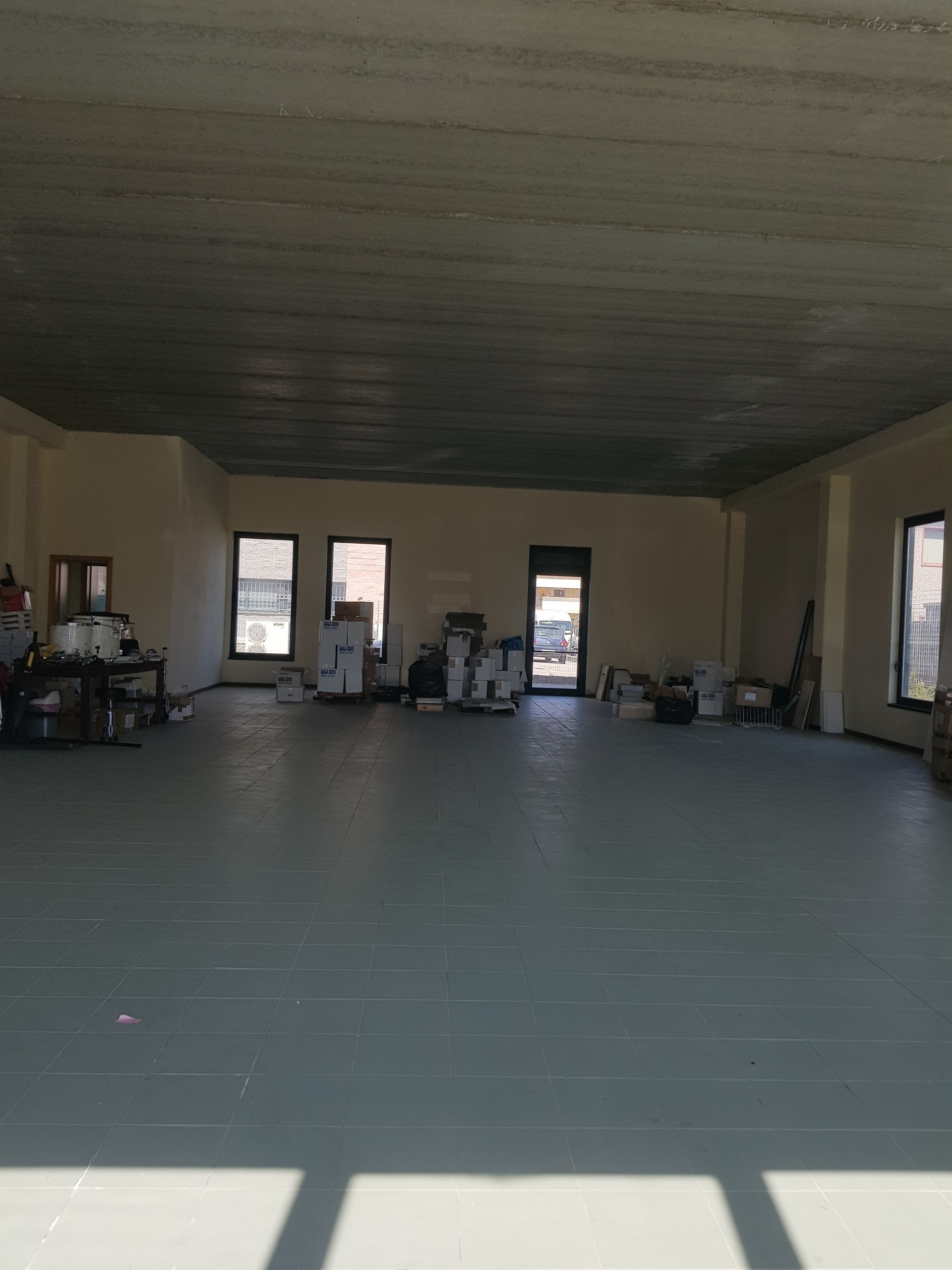 Immagine 5 di Capannone industriale in vendita  in Viale Giacomo Puccini a Lucca