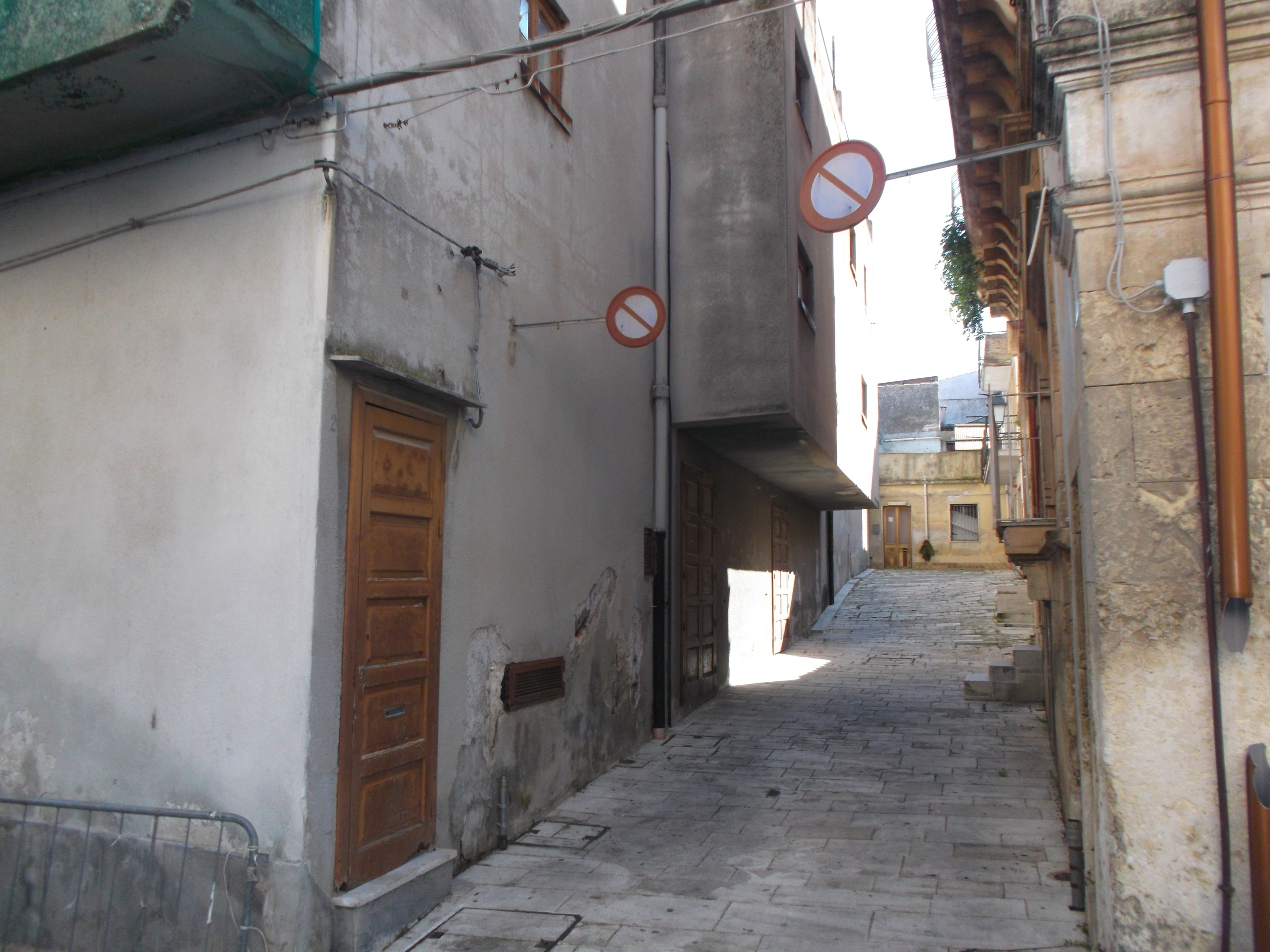 Immagine 5 di Casa indipendente in vendita  a Canicattini Bagni